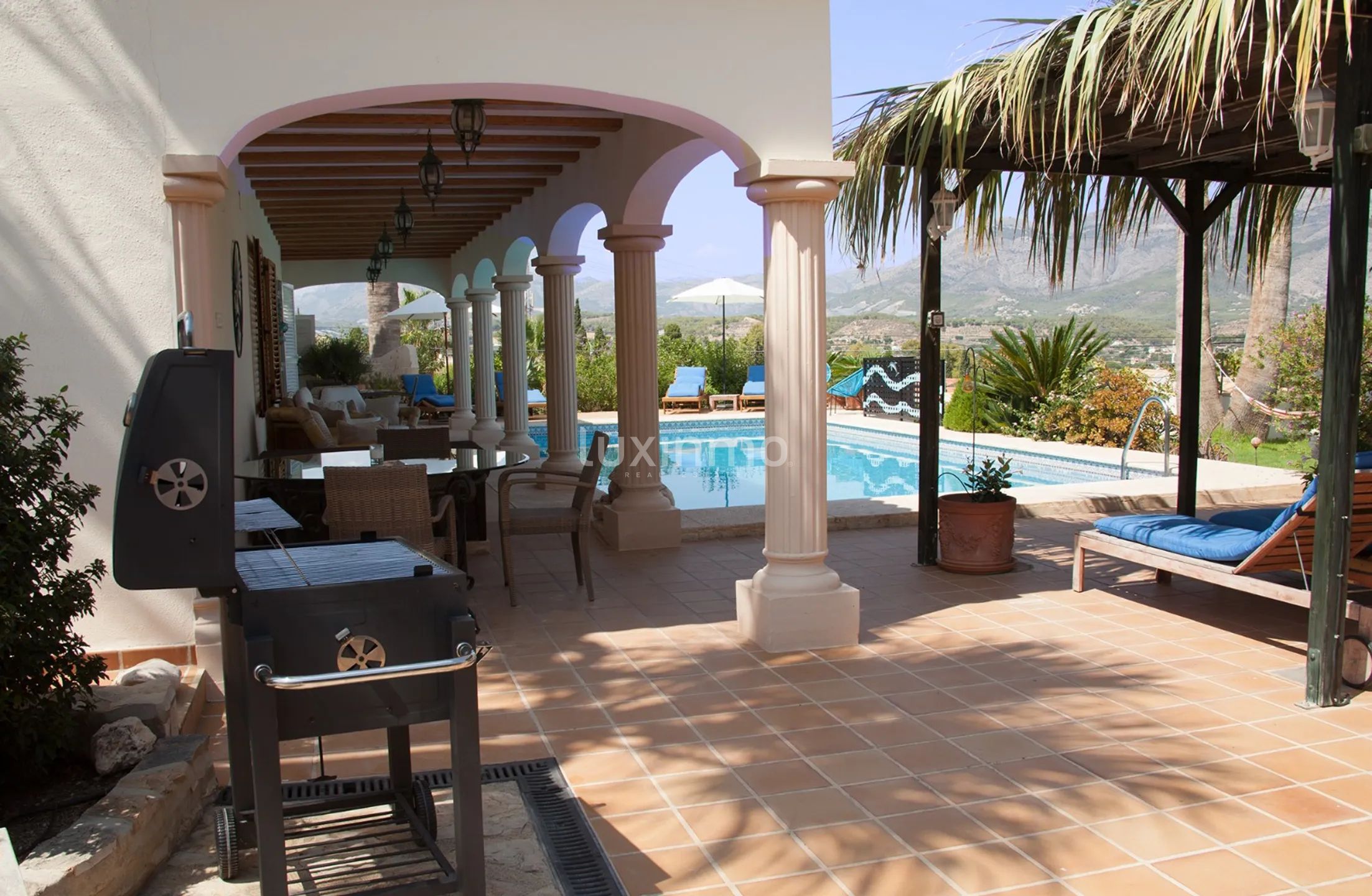 Очаровательный дом с 2 спальнями на первом этаже с частным бассейном и потрясающими видами — photo 8