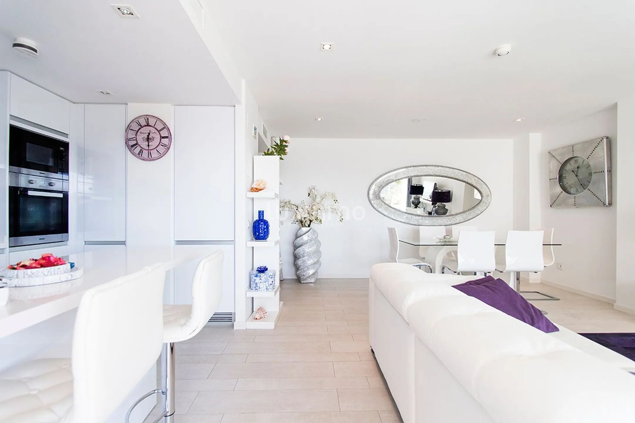Modern appartement "The White Angel" in la Marina, Ibiza — photo 24