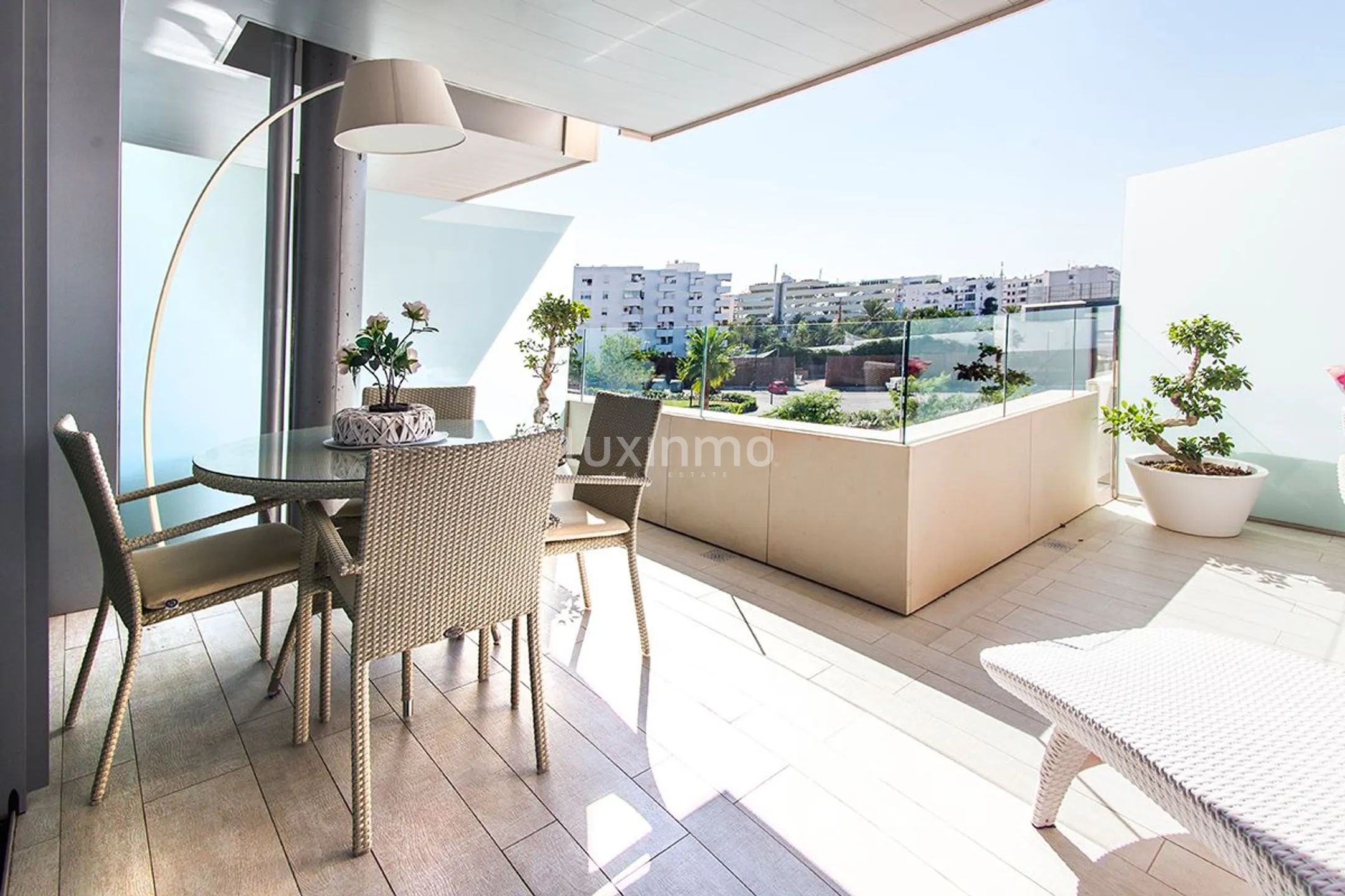 Modern appartement "The White Angel" in la Marina, Ibiza — photo 14