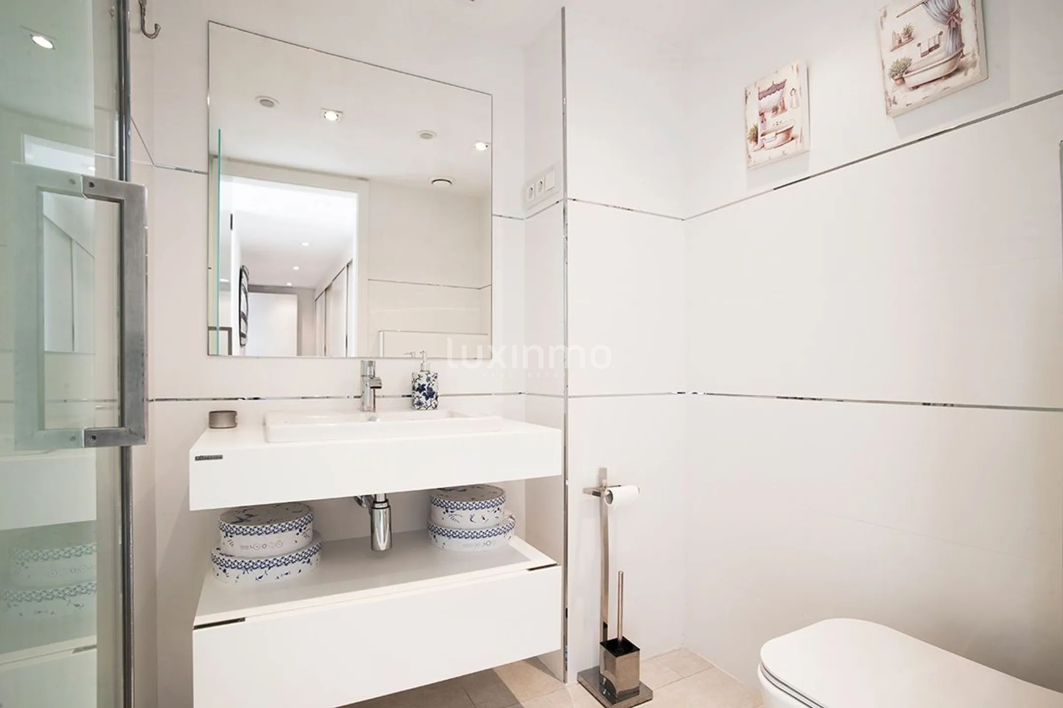 Modern appartement "The White Angel" in la Marina, Ibiza — photo 29