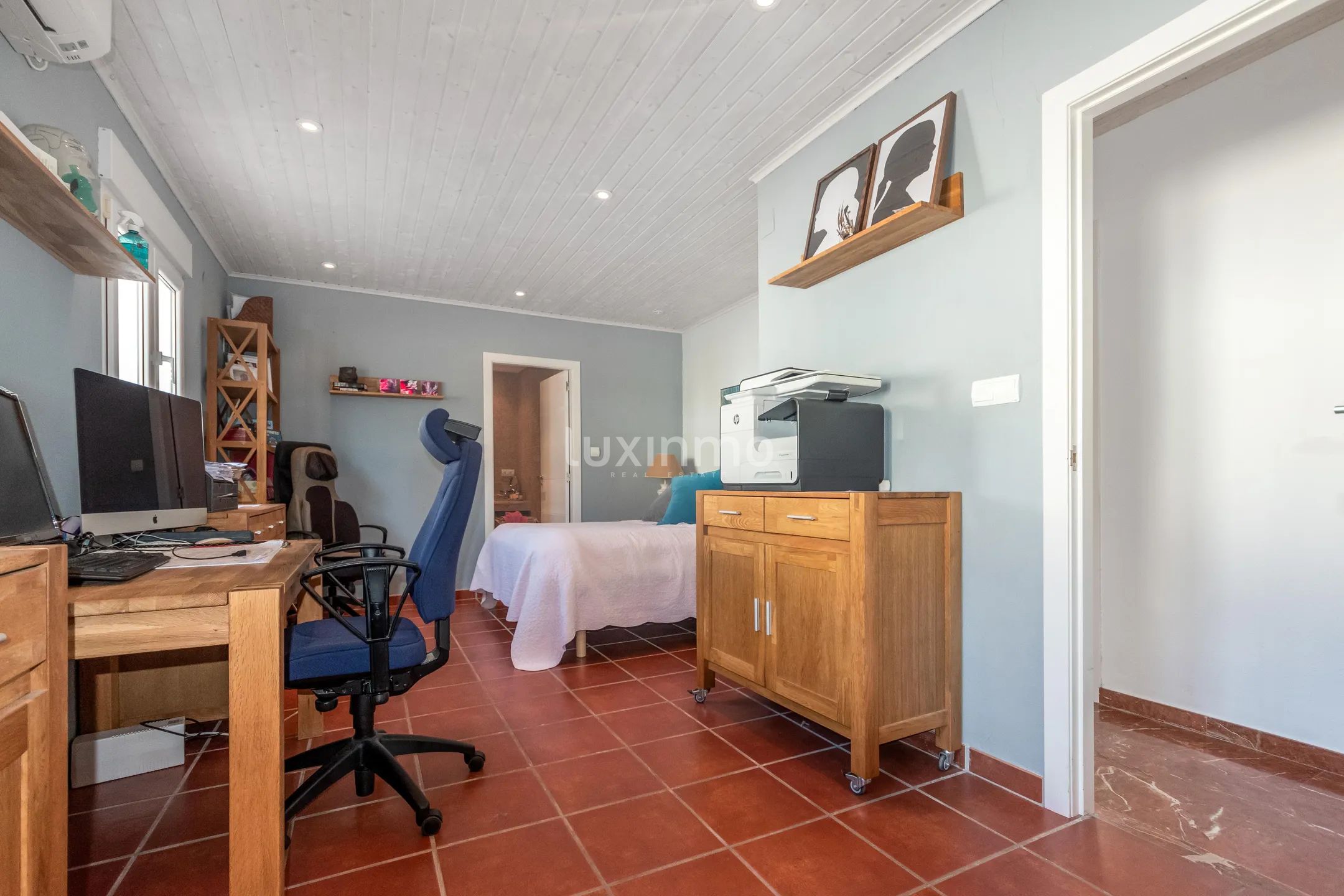 Remodeled 5-Bedroom House with Sea Views in La Nucia — photo 24
