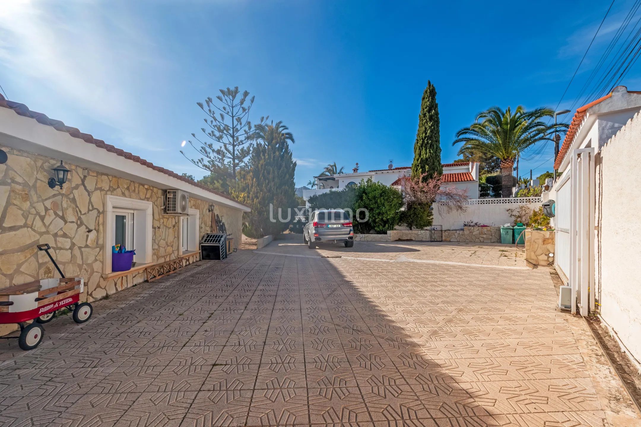 Ombyggt hus med 5 sovrum och havsutsikt i La Nucia — photo 42