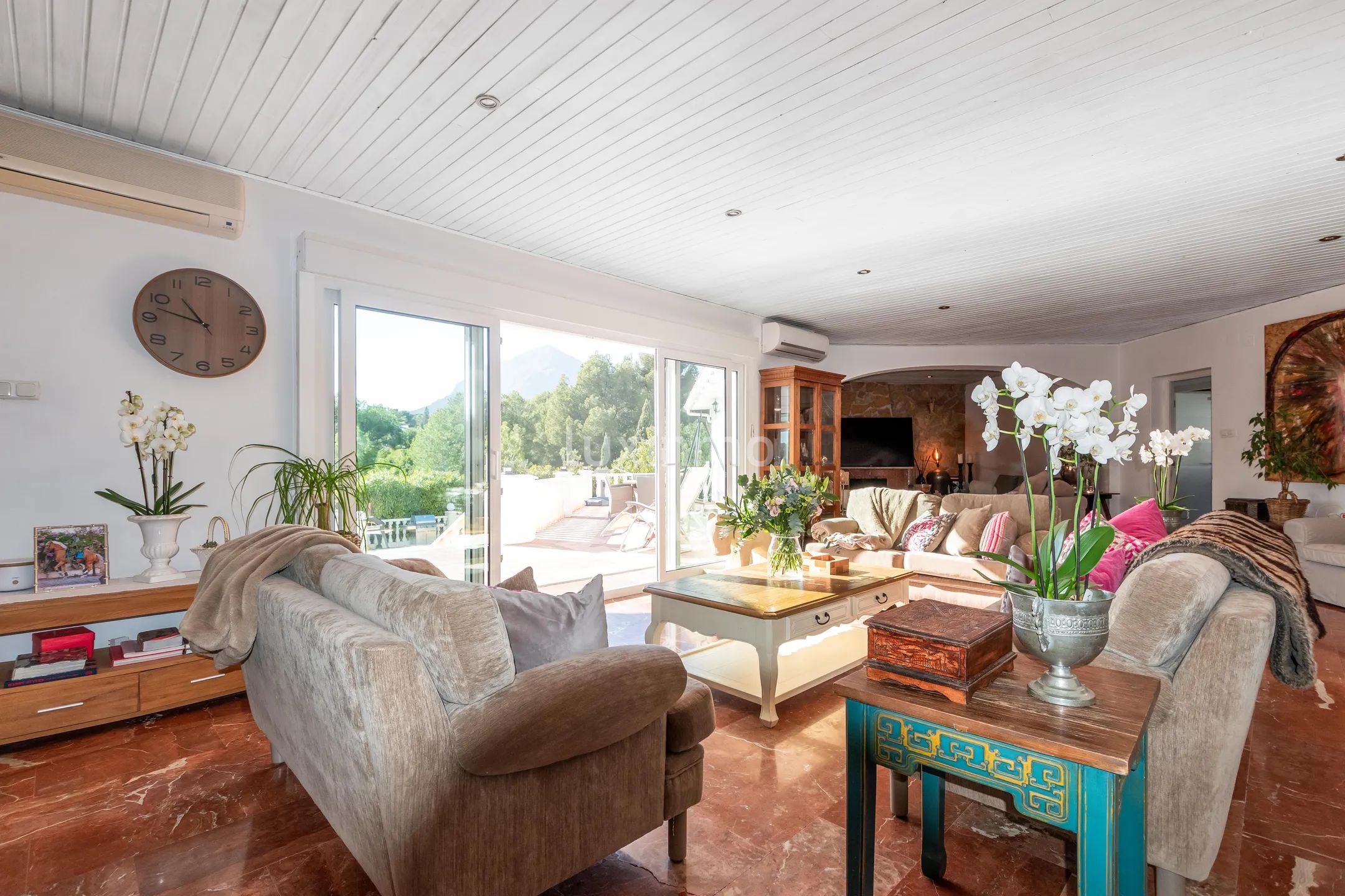 Ombyggt hus med 5 sovrum och havsutsikt i La Nucia — photo 8