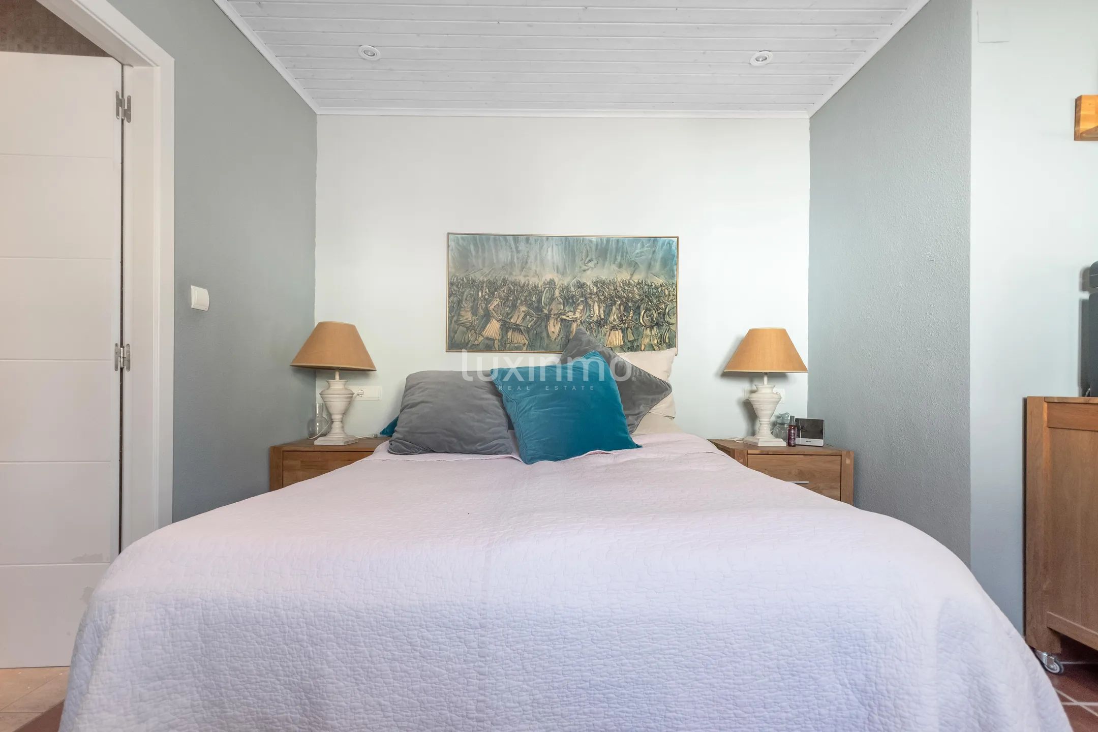 Ombyggt hus med 5 sovrum och havsutsikt i La Nucia — photo 25