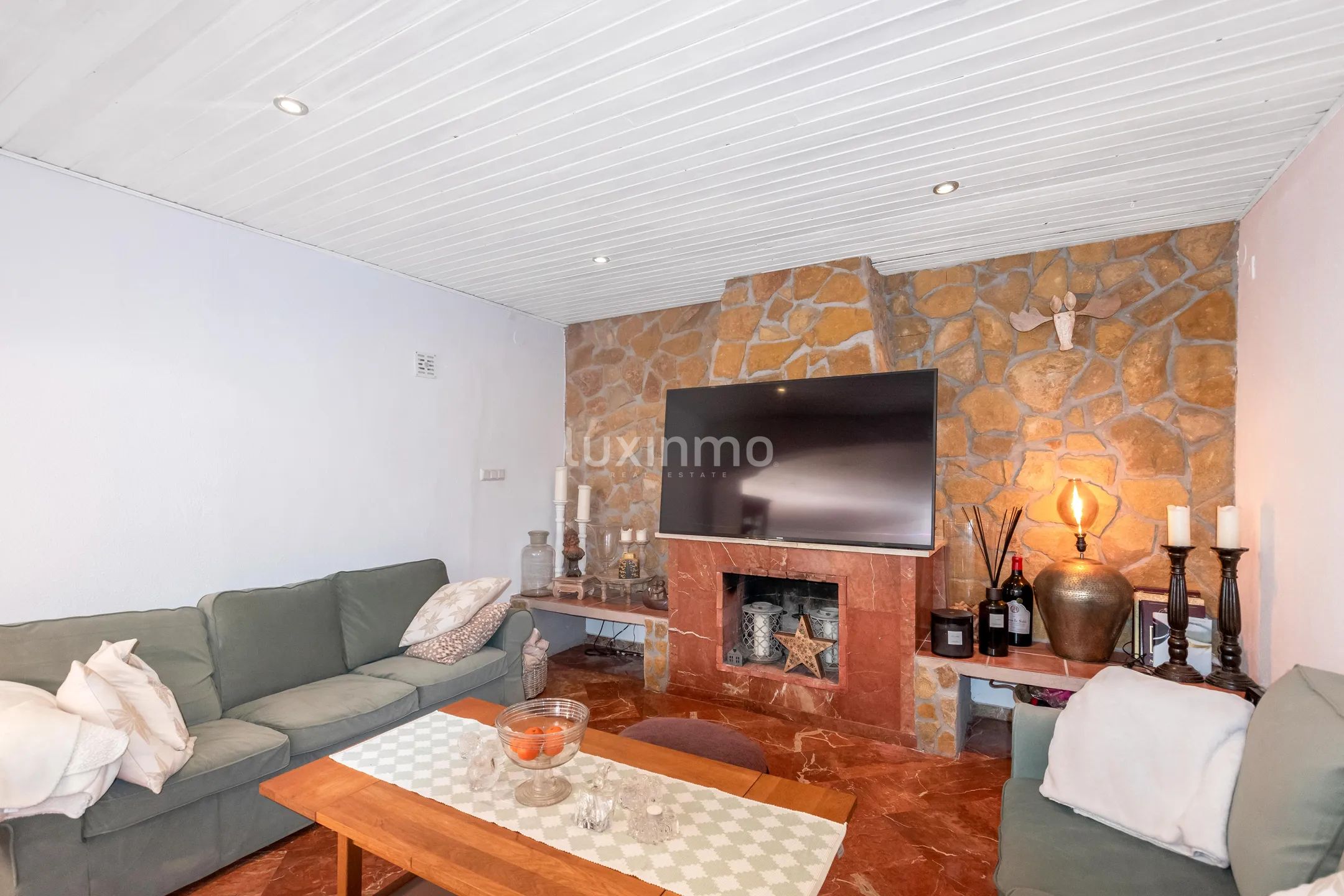 Remodeled 5-Bedroom House with Sea Views in La Nucia — photo 12