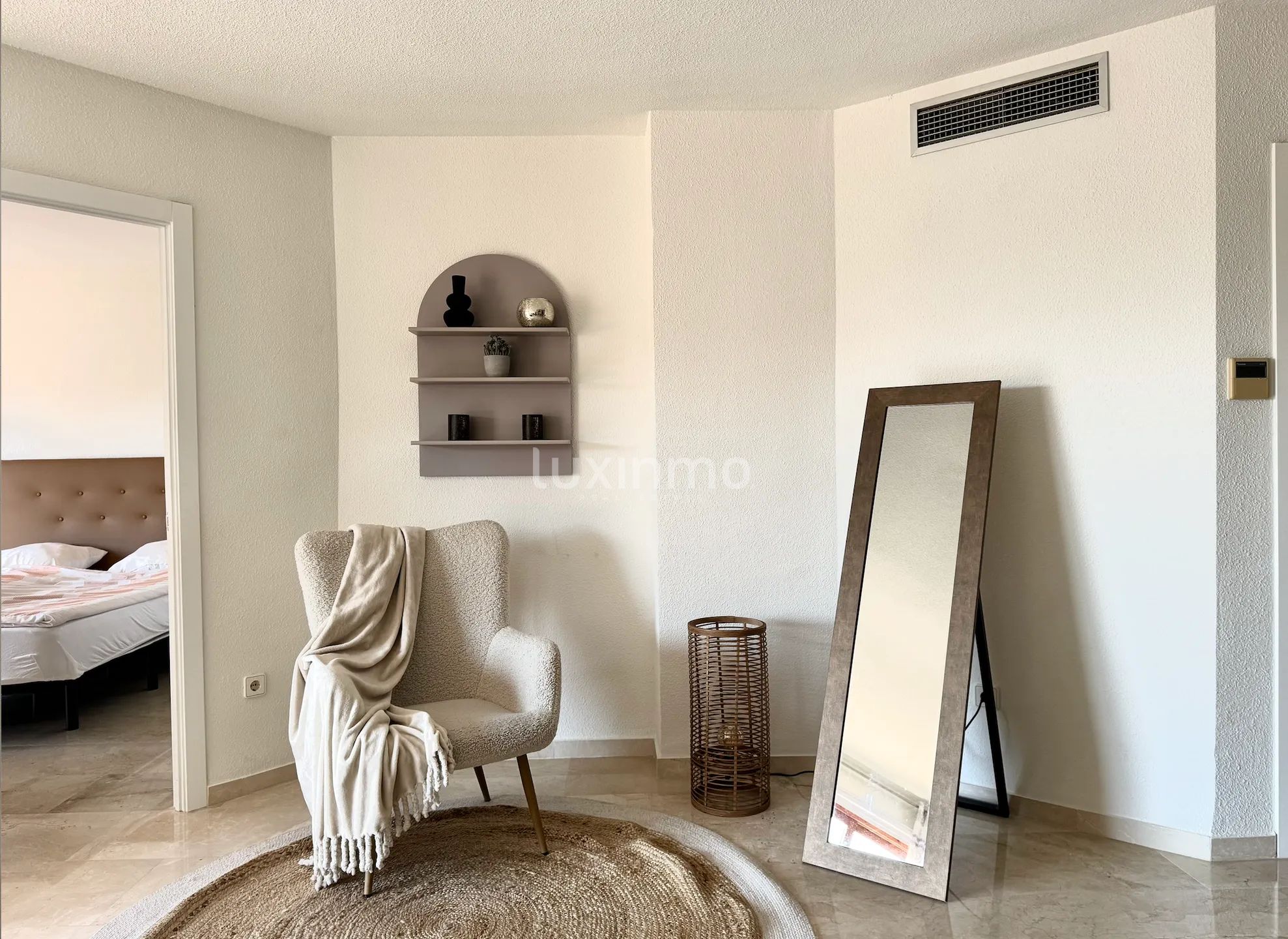Modern 2-bedroom apartment flat with sea and mountain views in Altea la Vella — photo 7