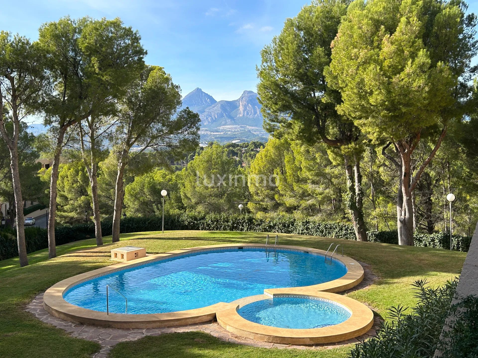 Charming flat with sea and mountain views in Altea la Vella — photo 2