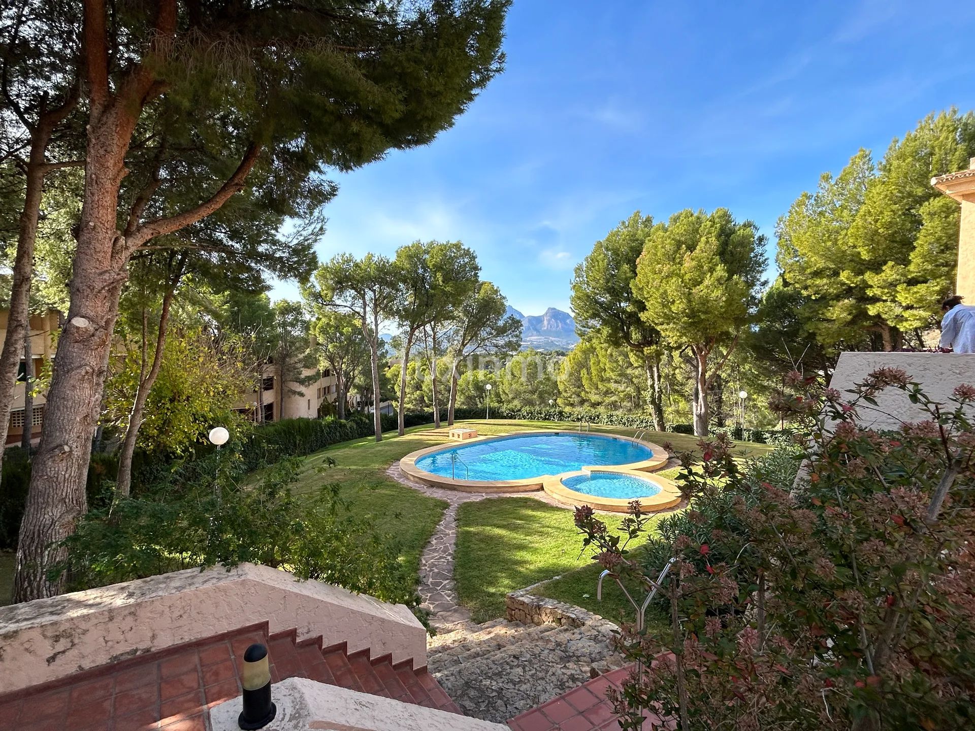 Modern 2-bedroom apartment flat with sea and mountain views in Altea la Vella — photo 11