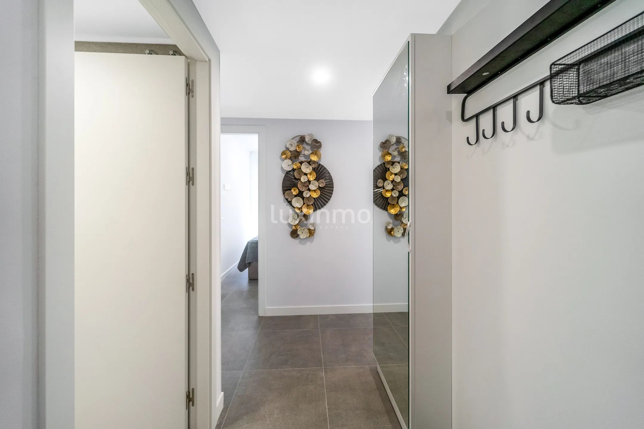 Modern apartment with sea and mountain views in Calpe — photo 18