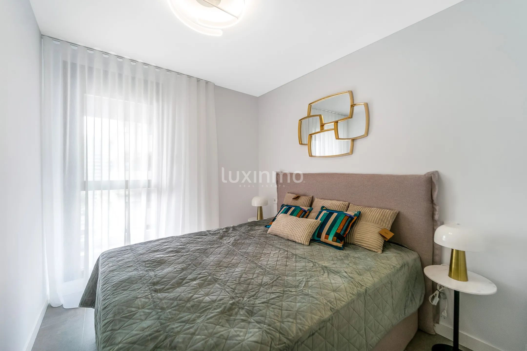 Modern apartment with sea and mountain views in Calpe — photo 8
