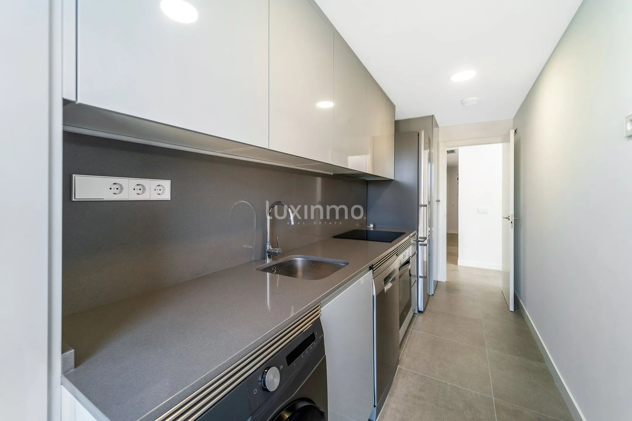 Modern apartment with sea and mountain views in Calpe — photo 6