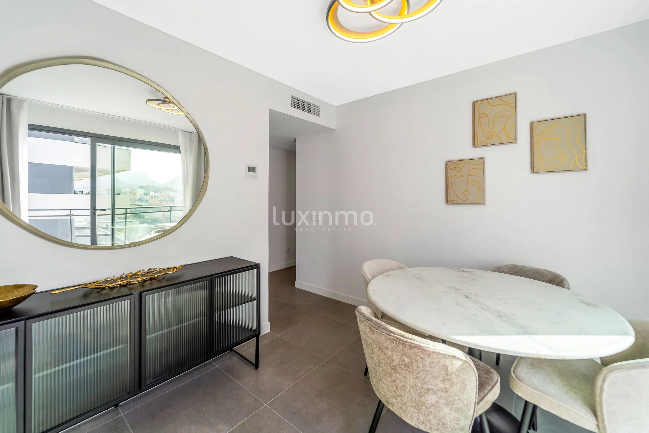 Modern apartment with sea and mountain views in Calpe — photo 4