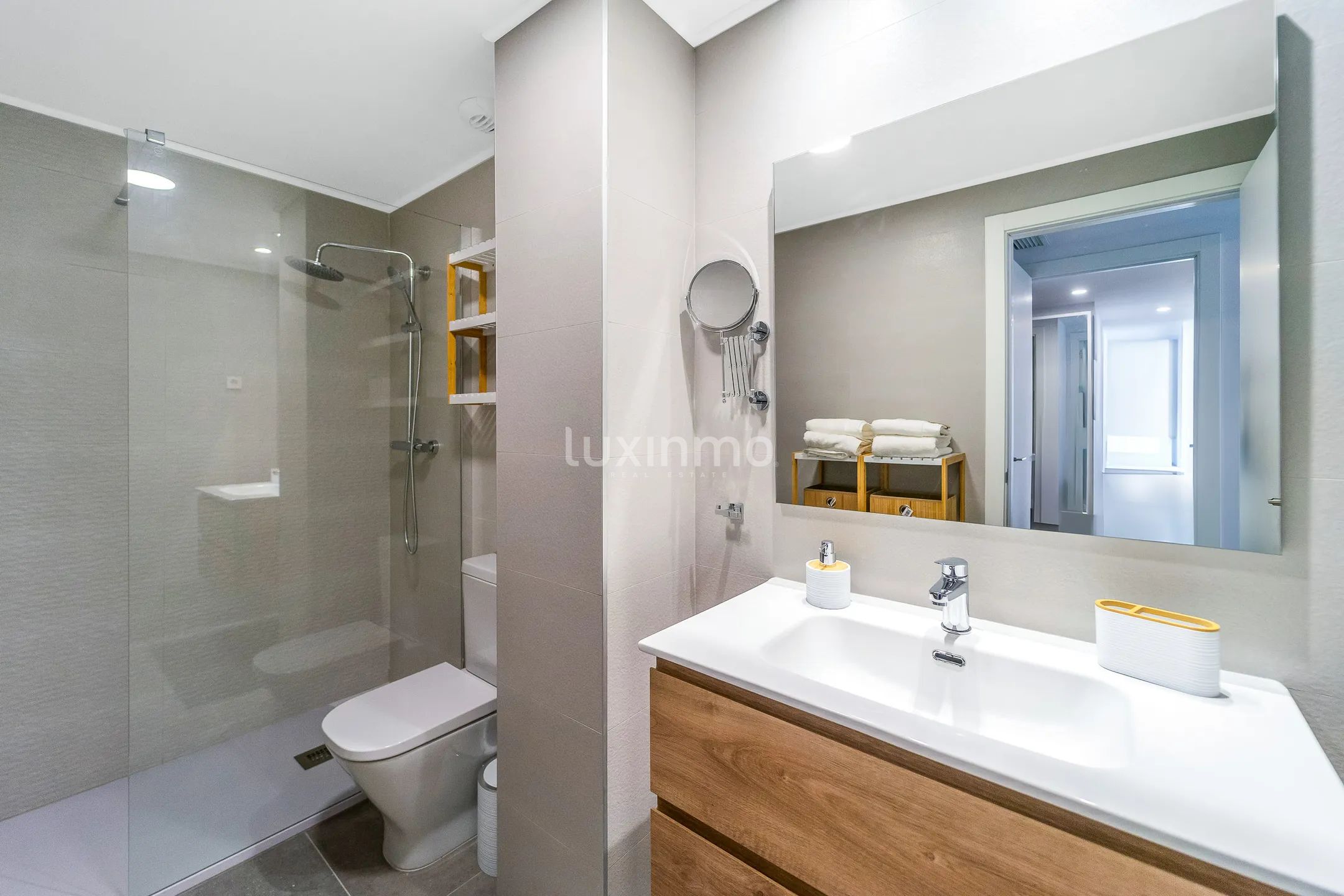 Modern apartment with sea and mountain views in Calpe — photo 16