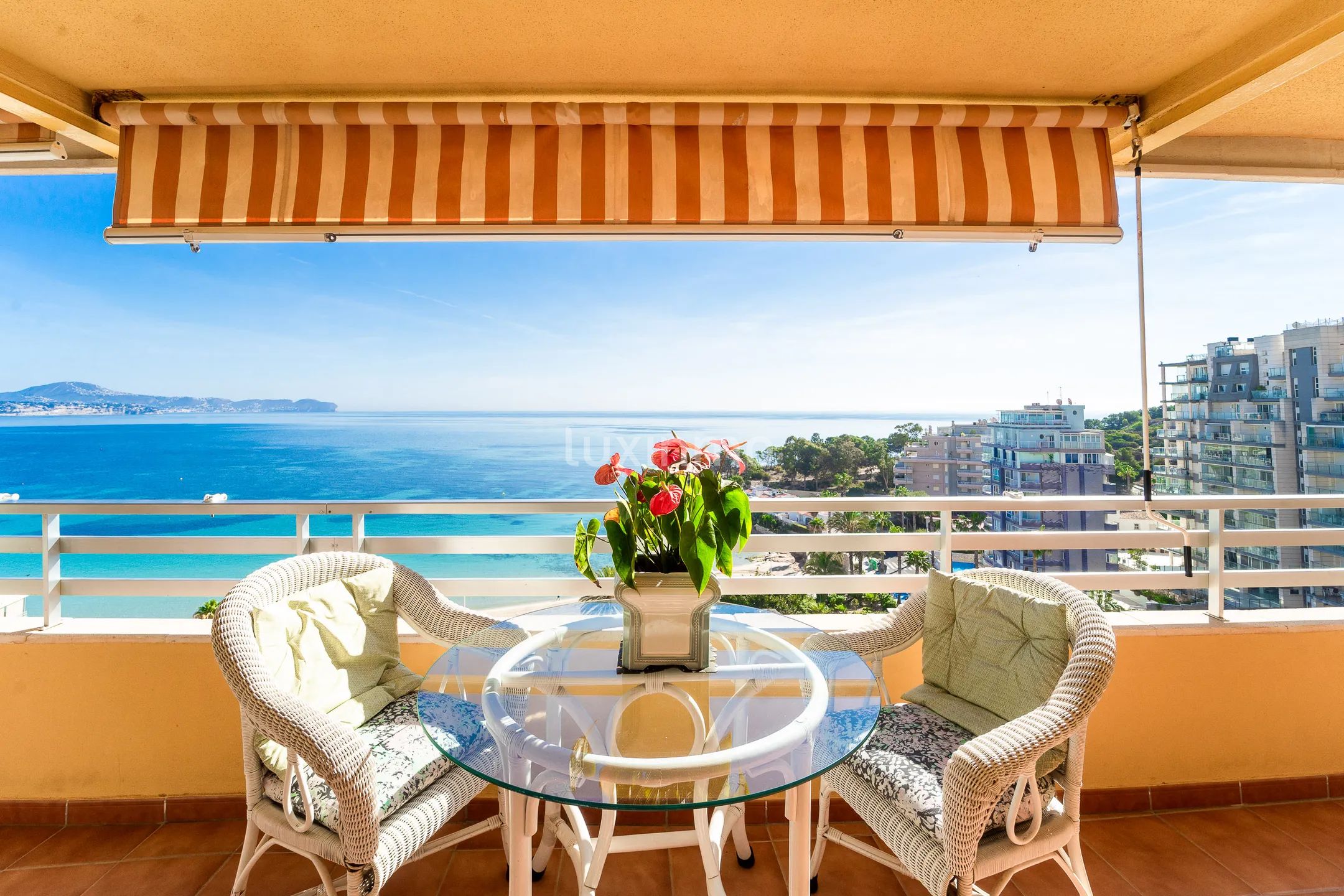 Atemberaubendes Penthouse direkt am Strand mit Meerblick in Calpe — photo 2