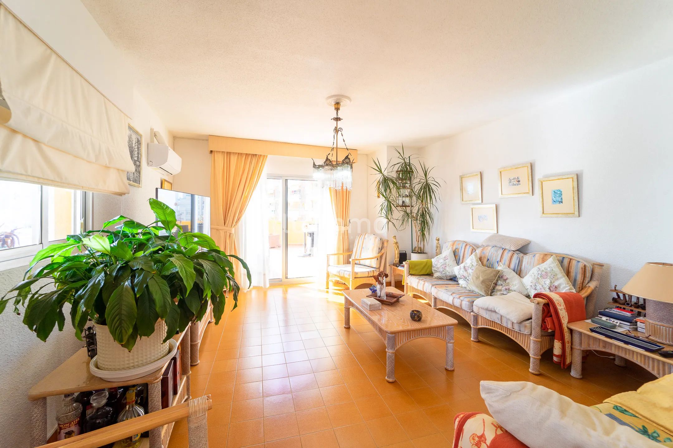 Stunning penthouse on the beachfront with sea views in Calpe — photo 9