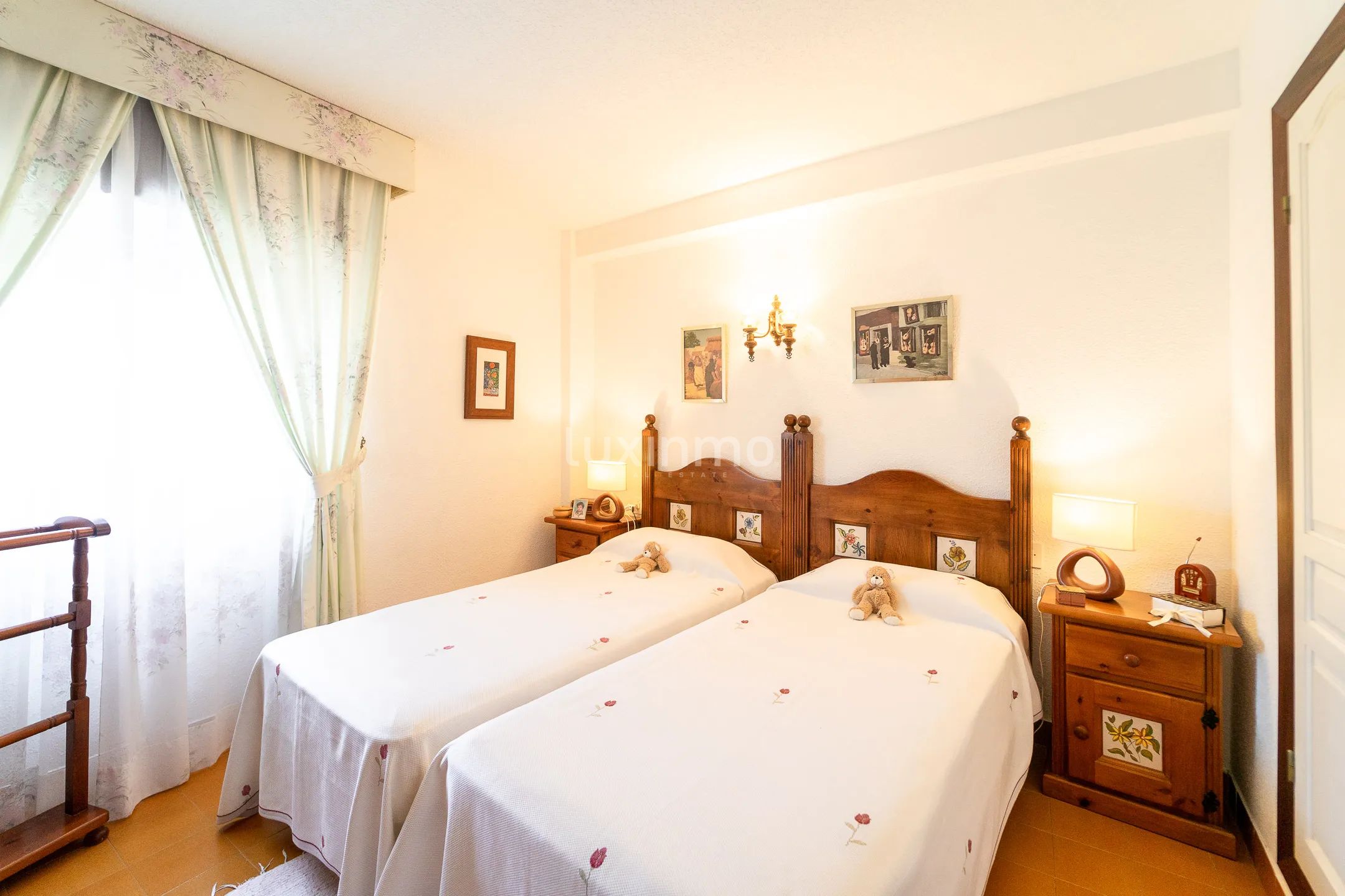 Stunning penthouse on the beachfront with sea views in Calpe — photo 17