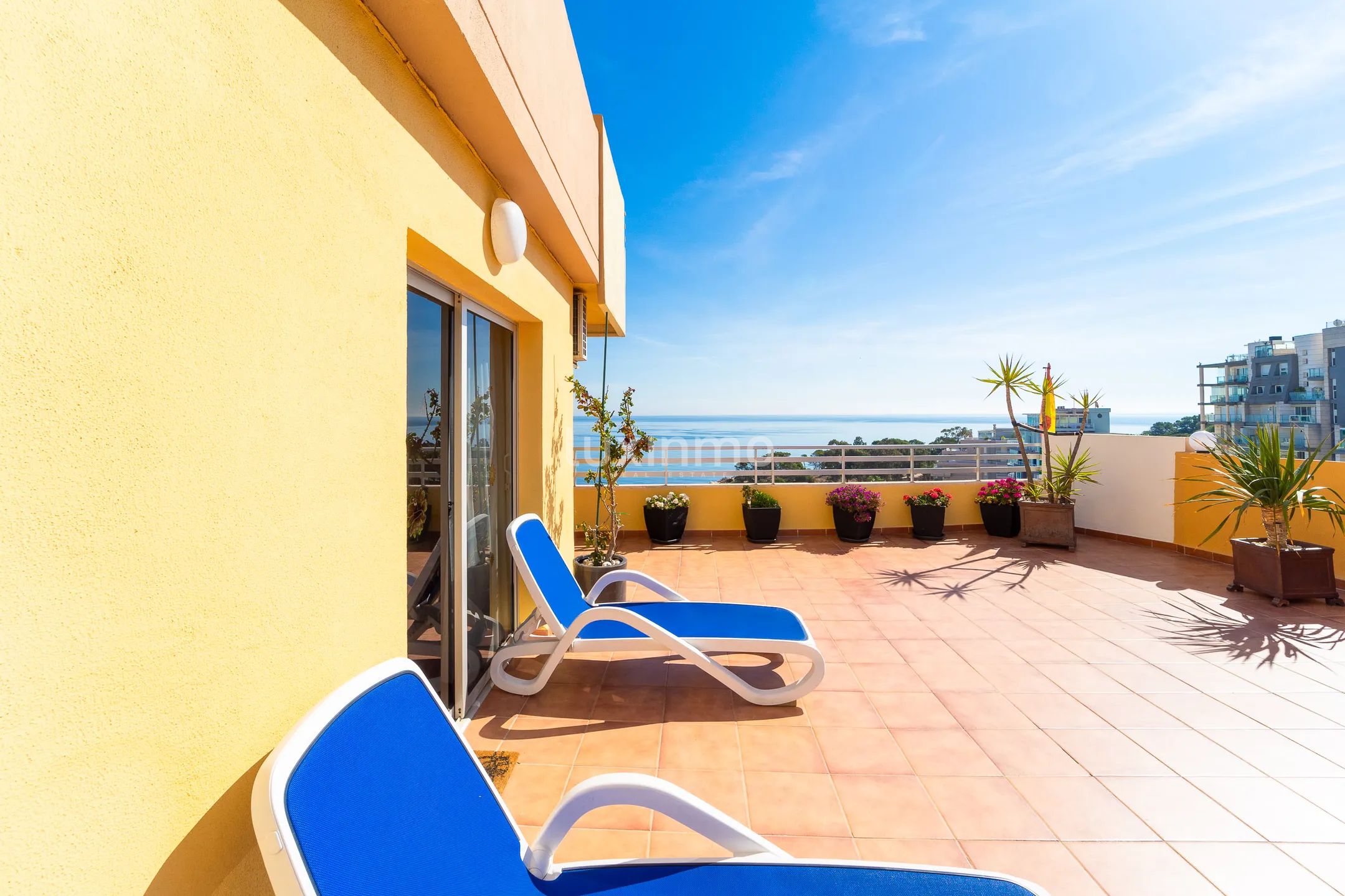 Stunning penthouse on the beachfront with sea views in Calpe — photo 8