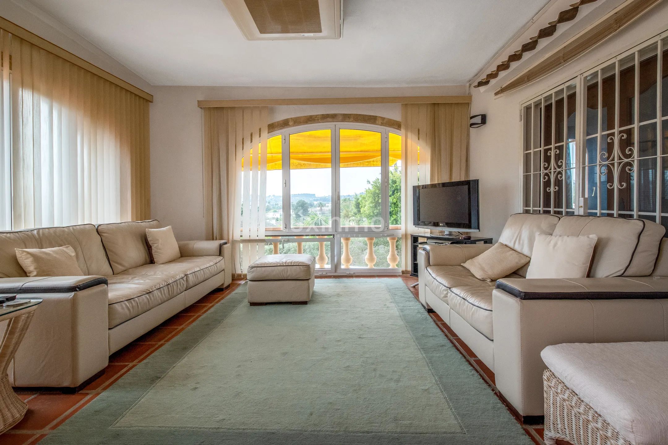 Charmante Villa auf einem großen Grundstück zu verkaufen in Lluca, Jávea — photo 9