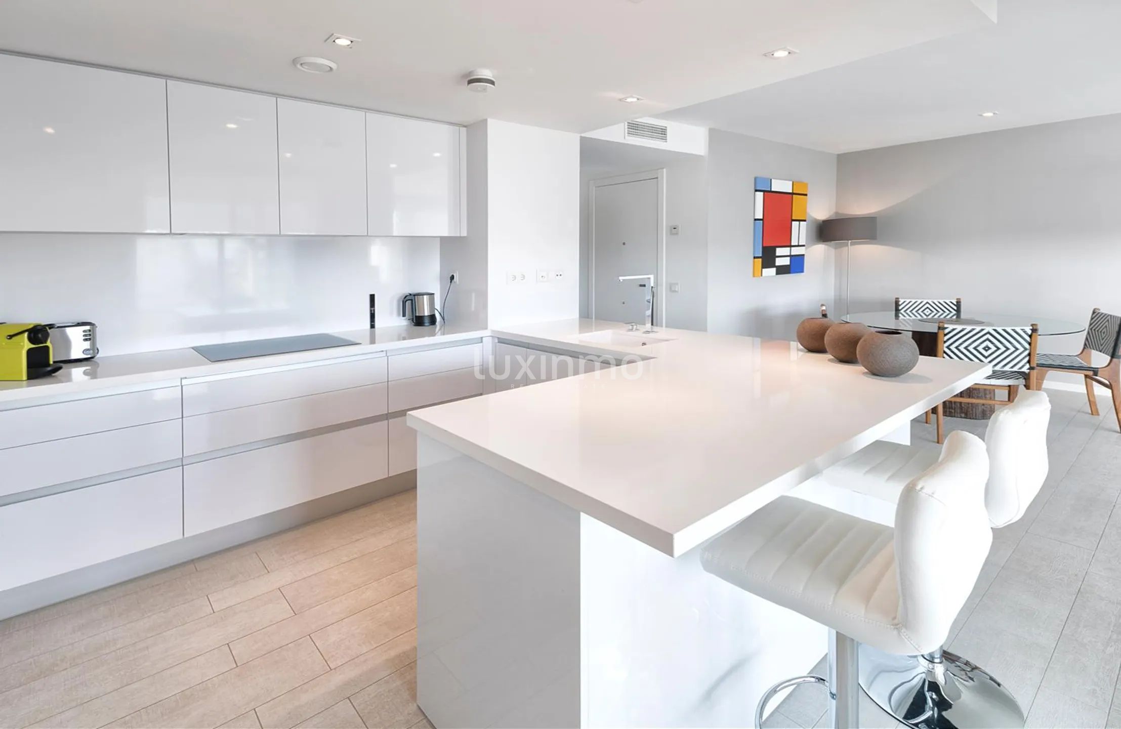 Современная квартира в The White Angel, район Ла Марина на Ибице — photo 25