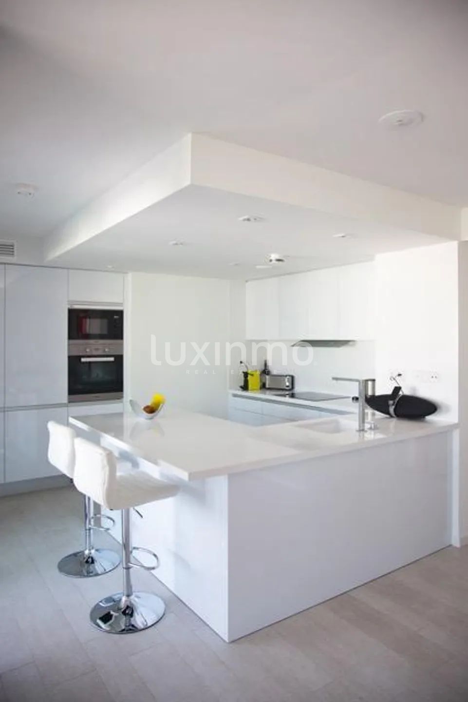 Современная квартира в The White Angel, район Ла Марина на Ибице — photo 21