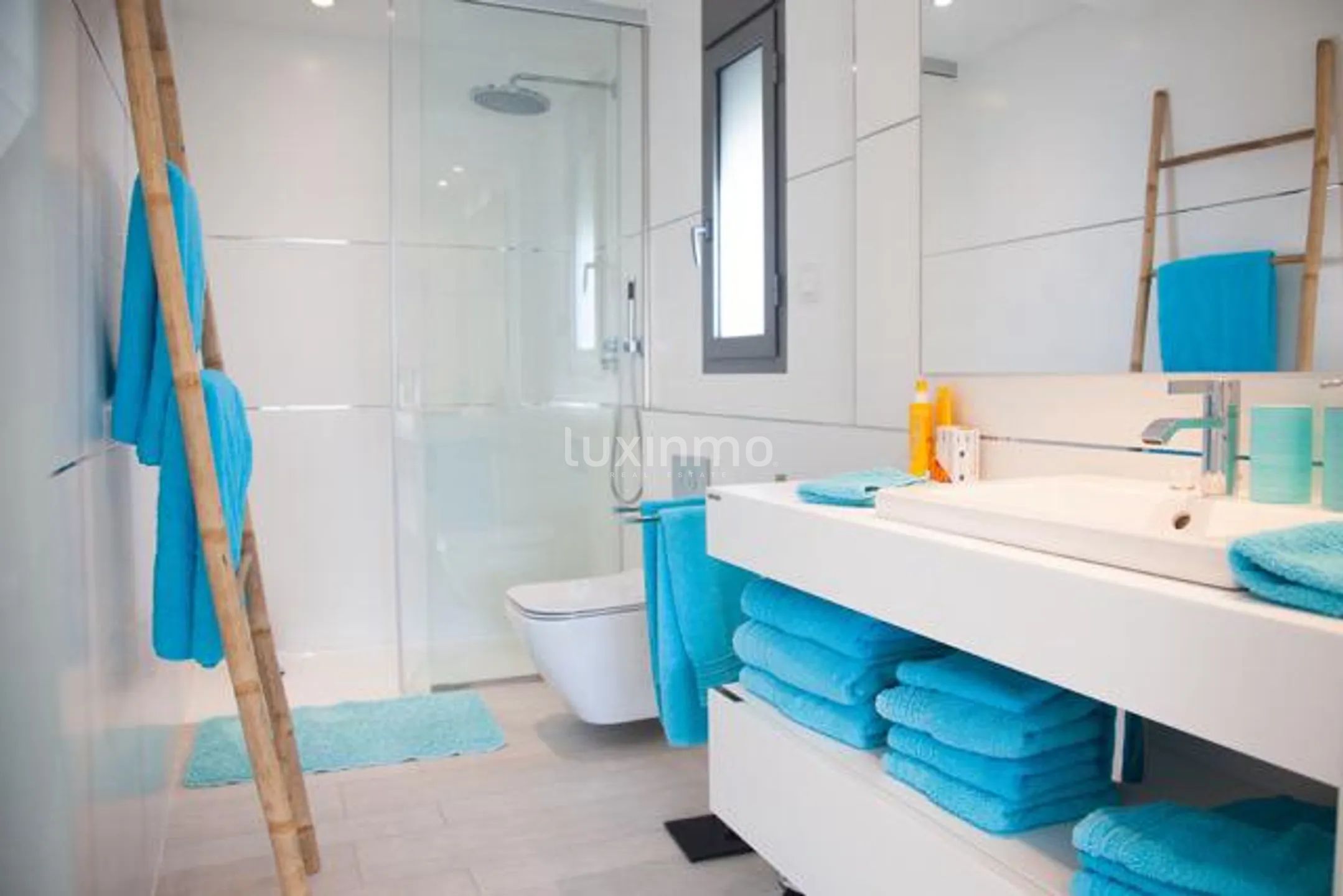 Современная квартира в The White Angel, район Ла Марина на Ибице — photo 29