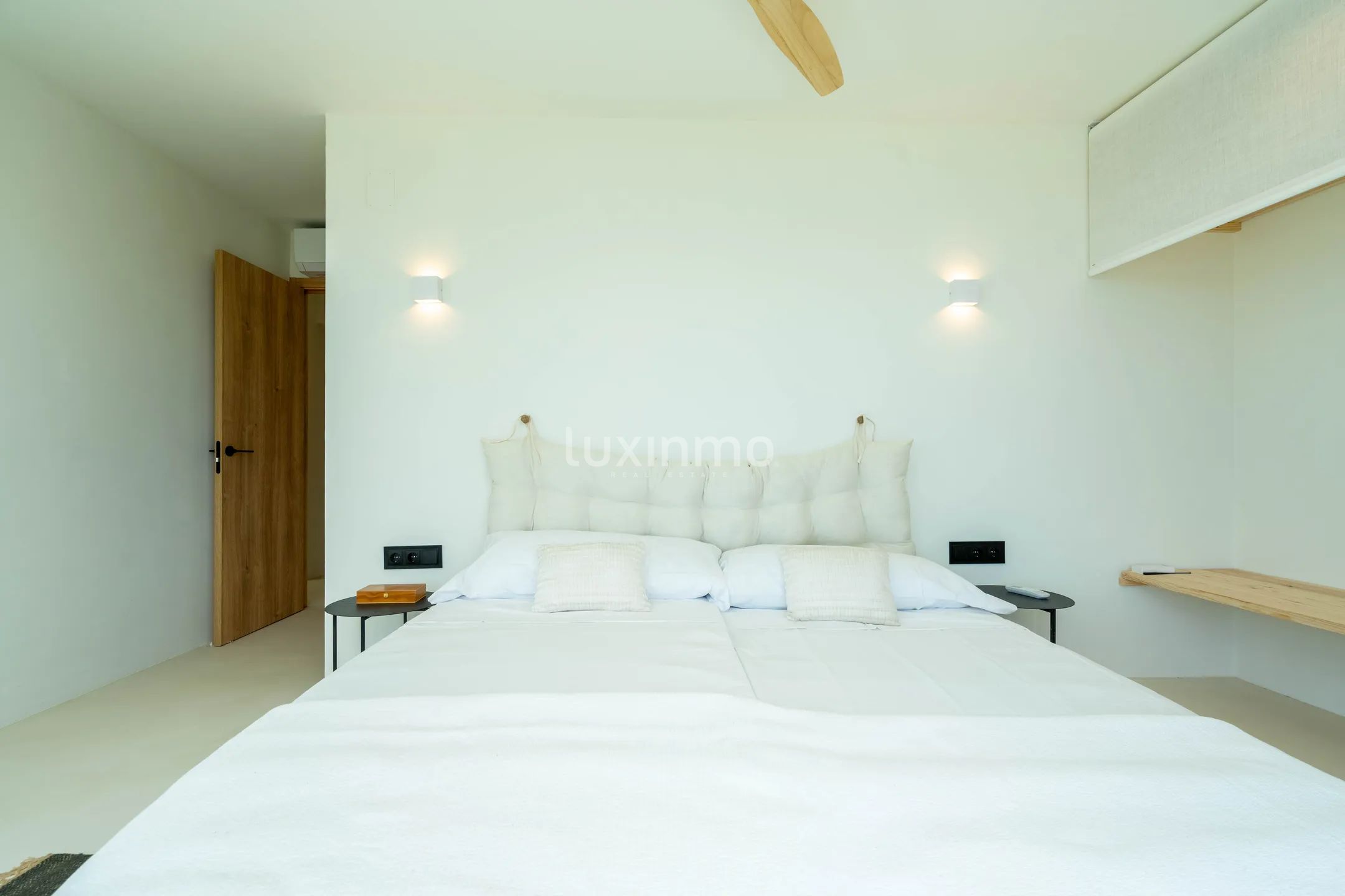 Atemberaubende 4-Schlafzimmer-Villa im Ibiza-Stil mit Meerblick in Jávea — photo 20