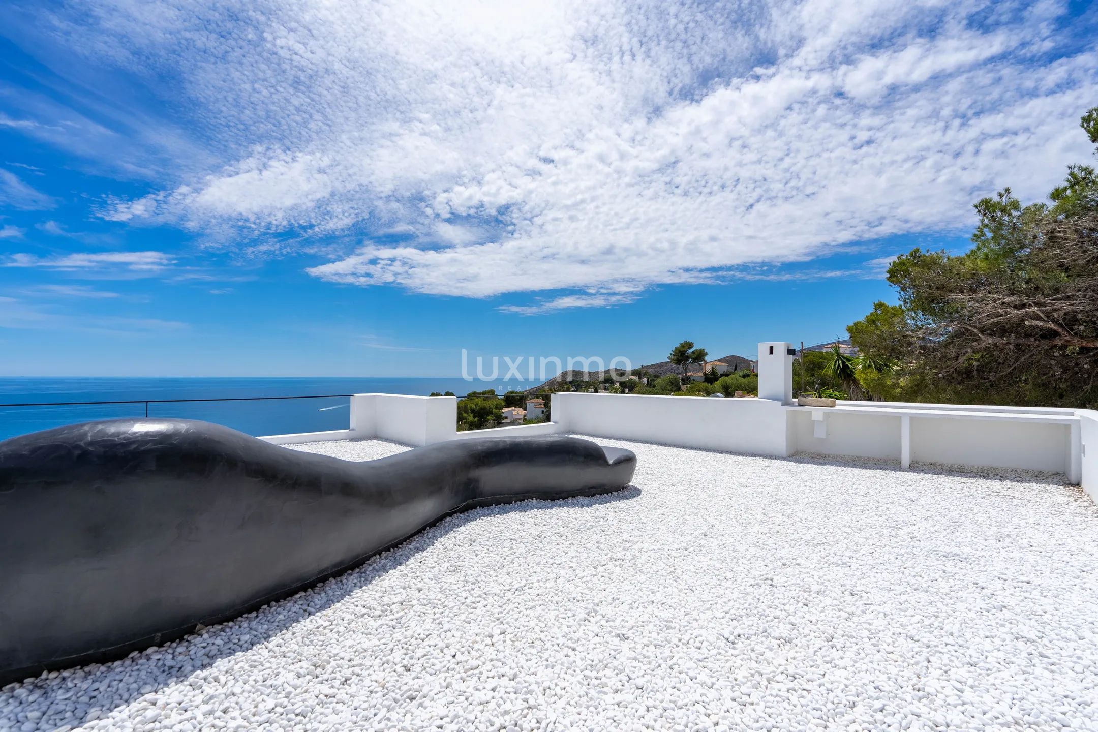 Atemberaubende 4-Schlafzimmer-Villa im Ibiza-Stil mit Meerblick in Jávea — photo 36