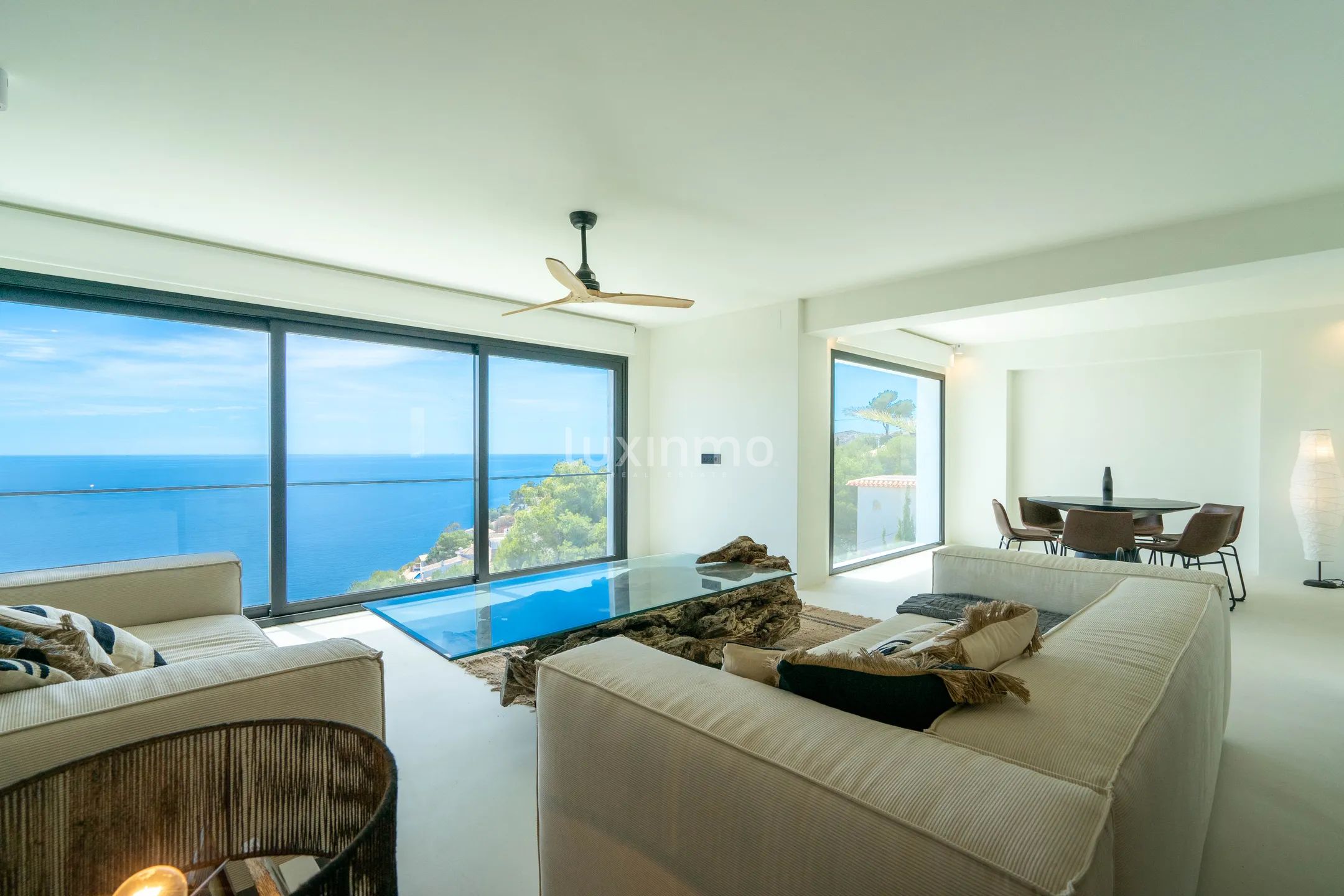 Atemberaubende 4-Schlafzimmer-Villa im Ibiza-Stil mit Meerblick in Jávea — photo 10