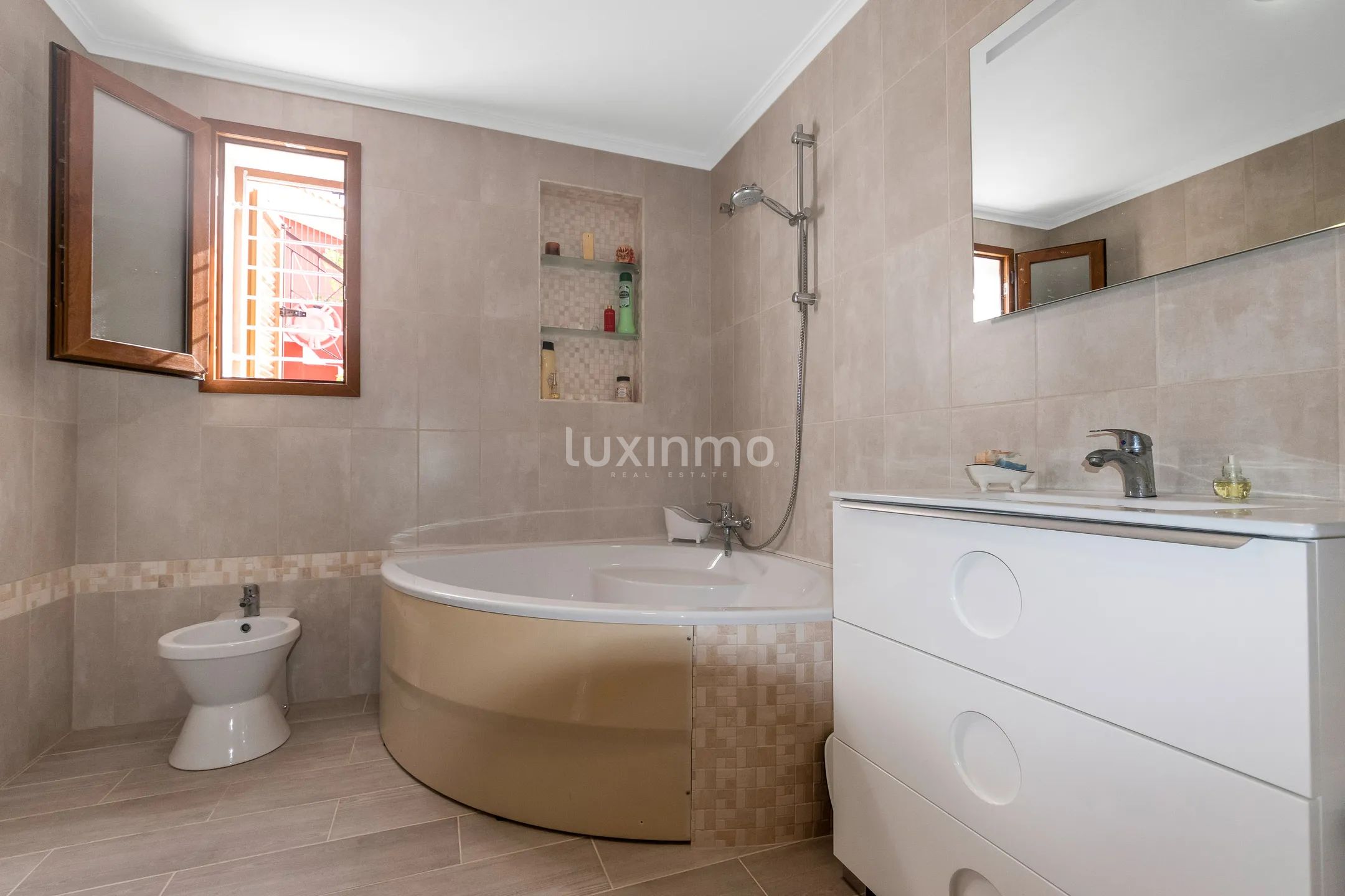 Представляем вашему вниманию отдельно стоящий дом с 4 спальнями и видом на 360º — photo 20