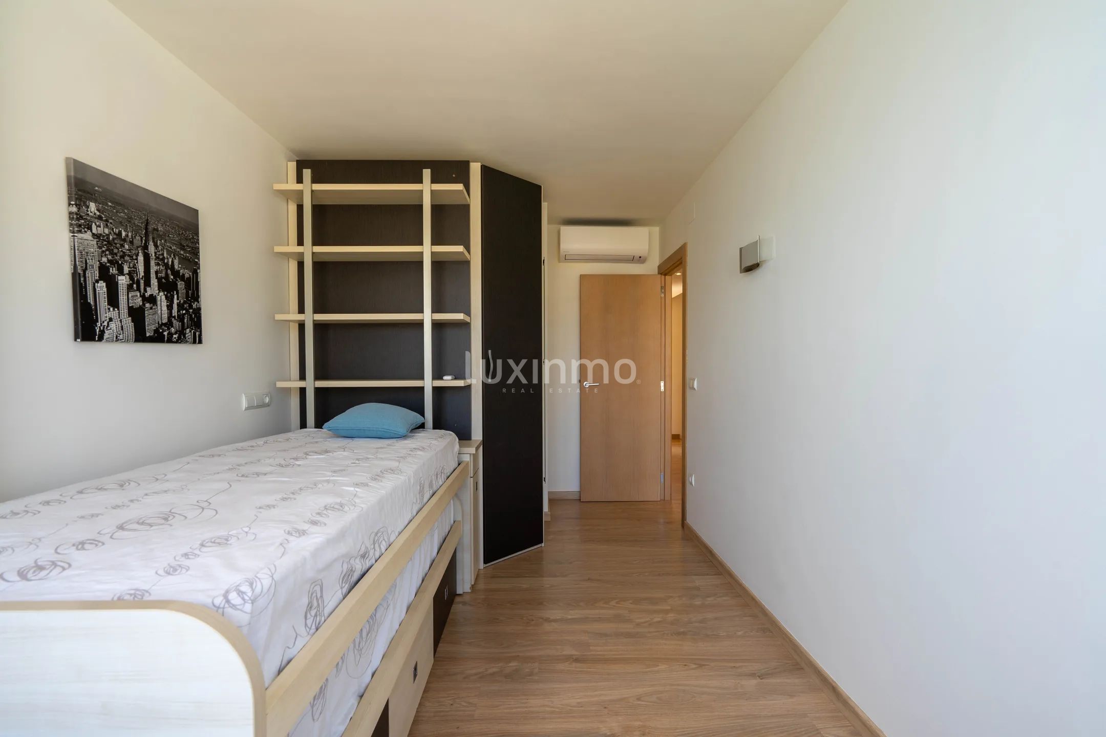 Duplex penthouse on the first line of the beach in Altea — photo 22