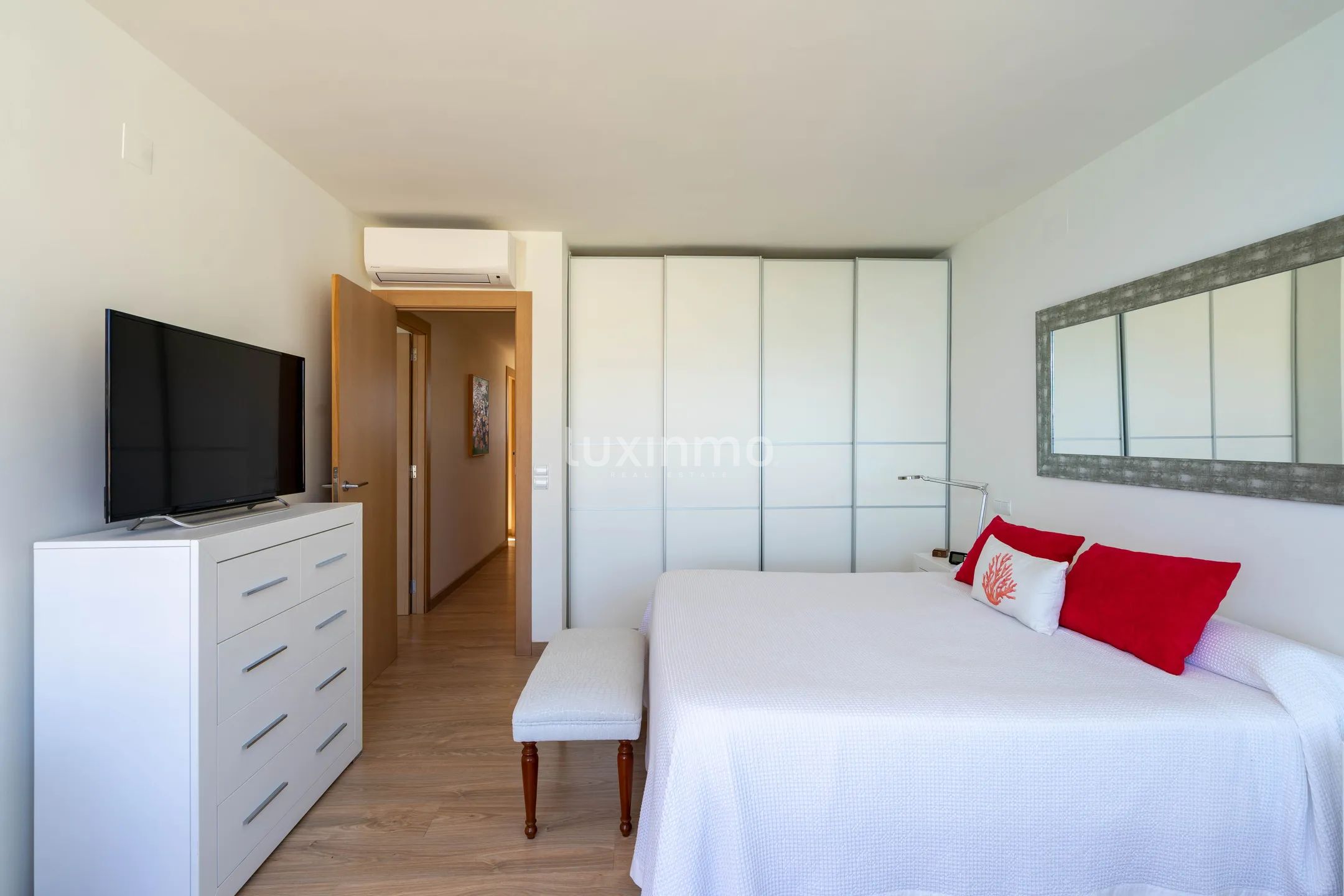 Duplex penthouse on the first line of the beach in Altea — photo 18