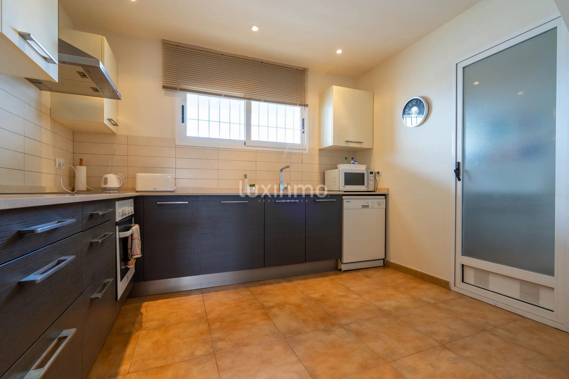 Duplex penthouse on the first line of the beach in Altea — photo 10