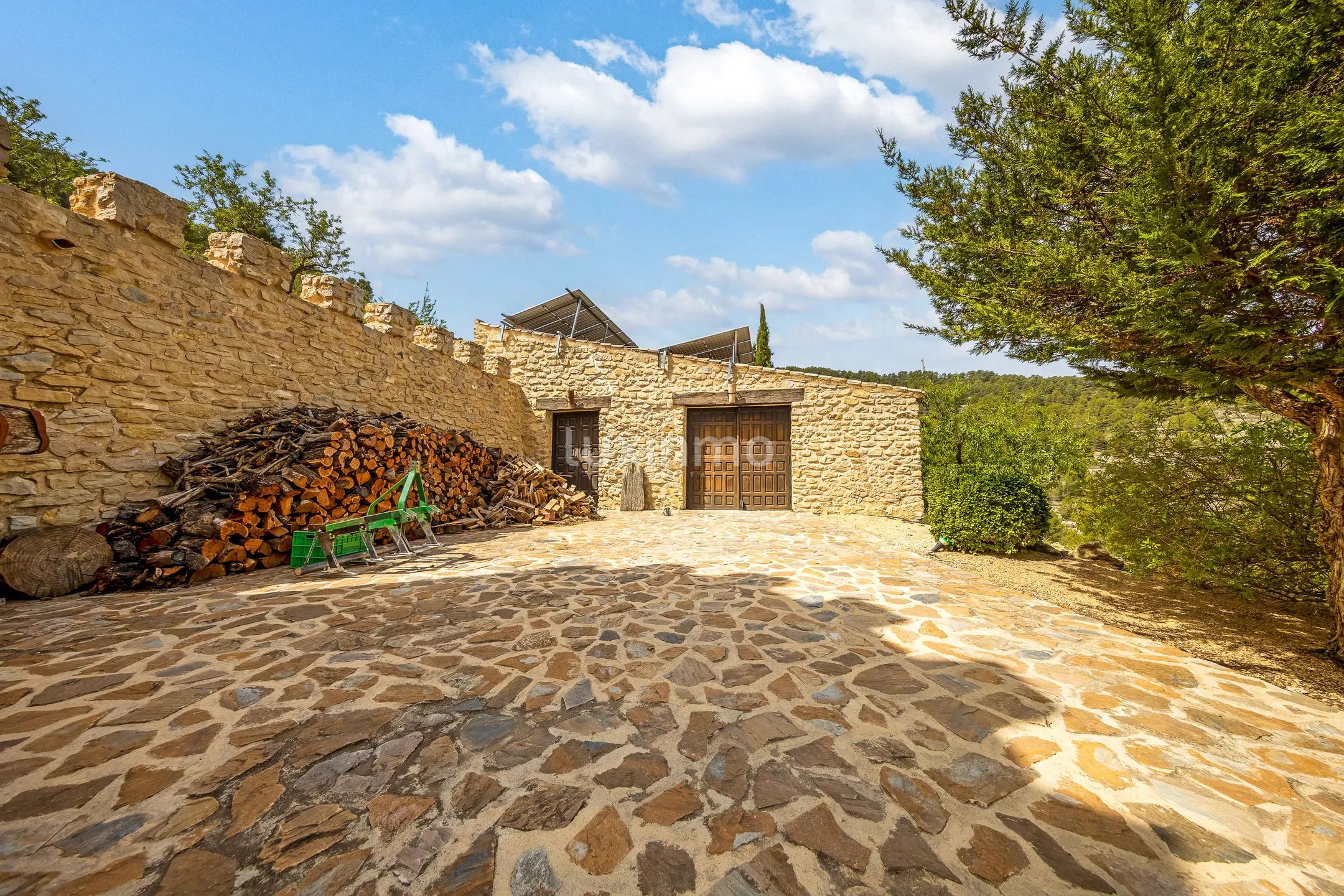 Renovated castle for sale in Relleu with super mountain views — photo 10