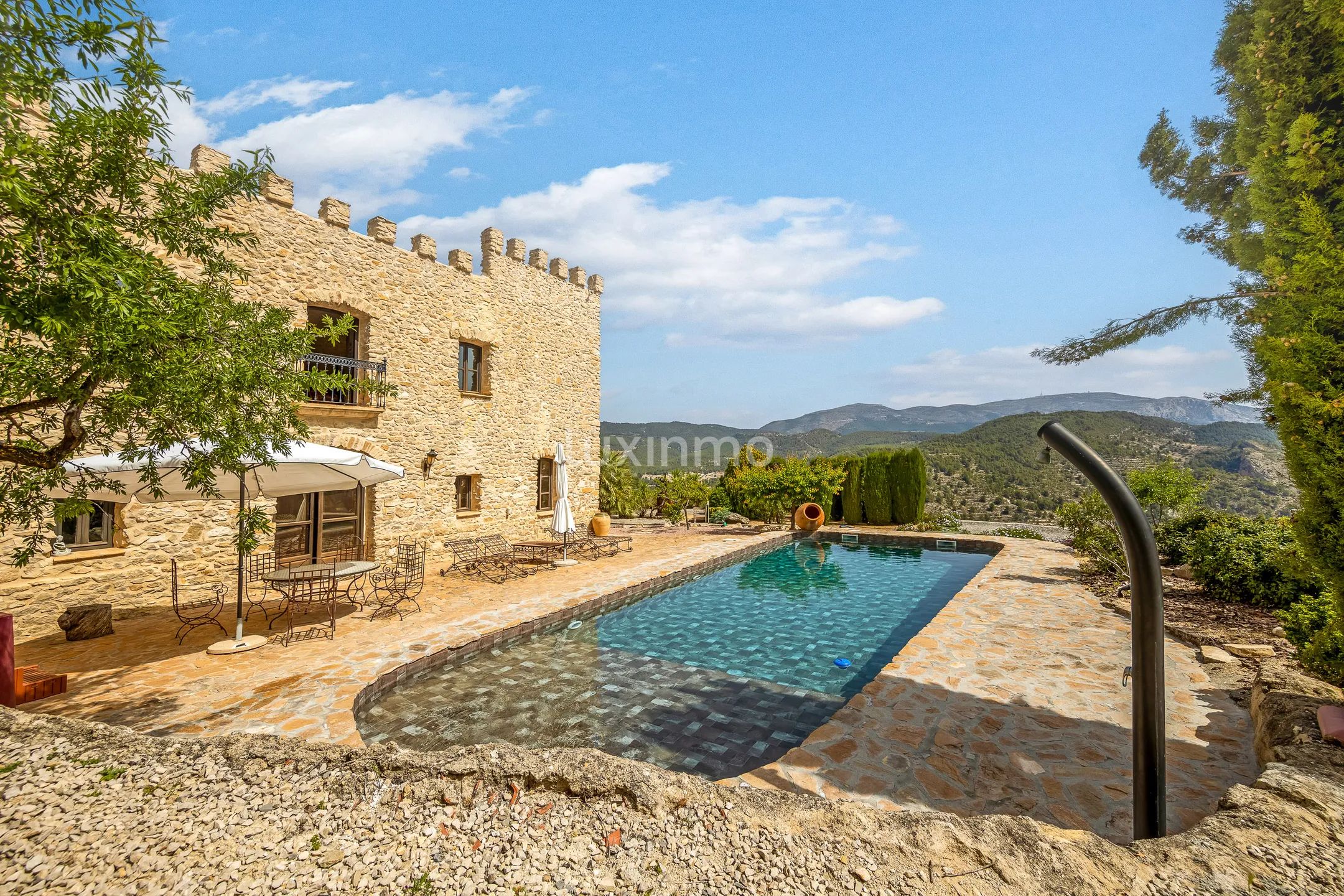 Renovated castle for sale in Relleu with super mountain views — photo 5