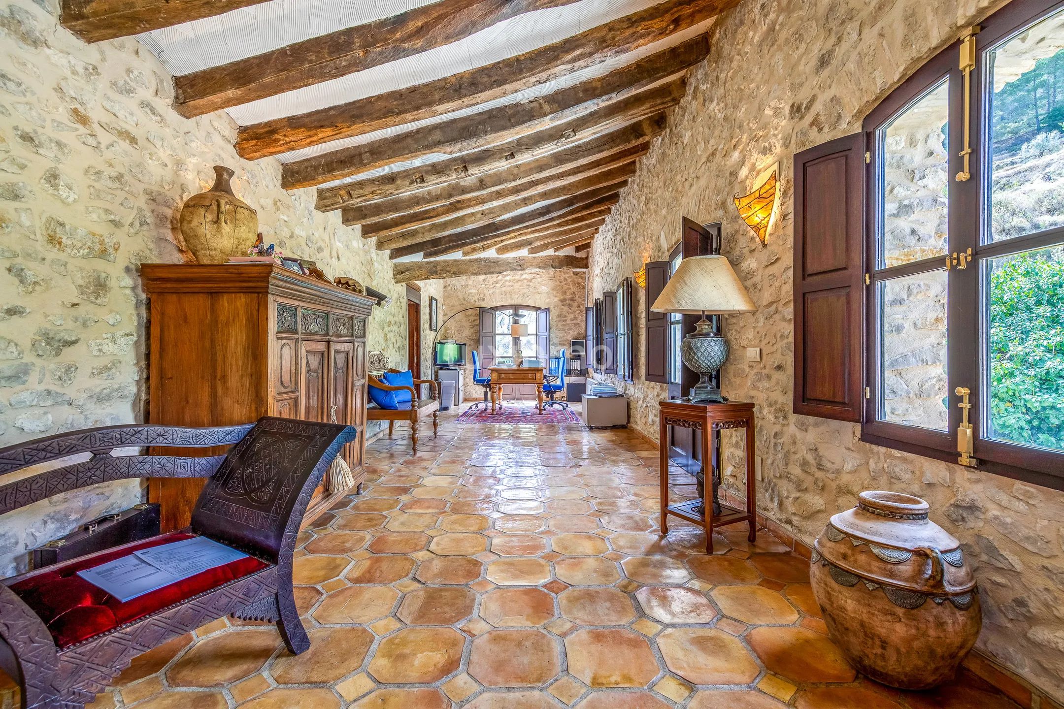 Renovated castle for sale in Relleu with super mountain views — photo 35