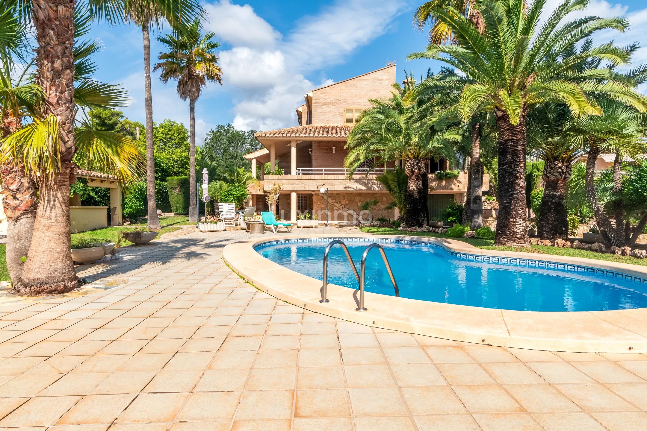 Villa zu verkaufen in pueblo levante mit privatem Schwimmbad