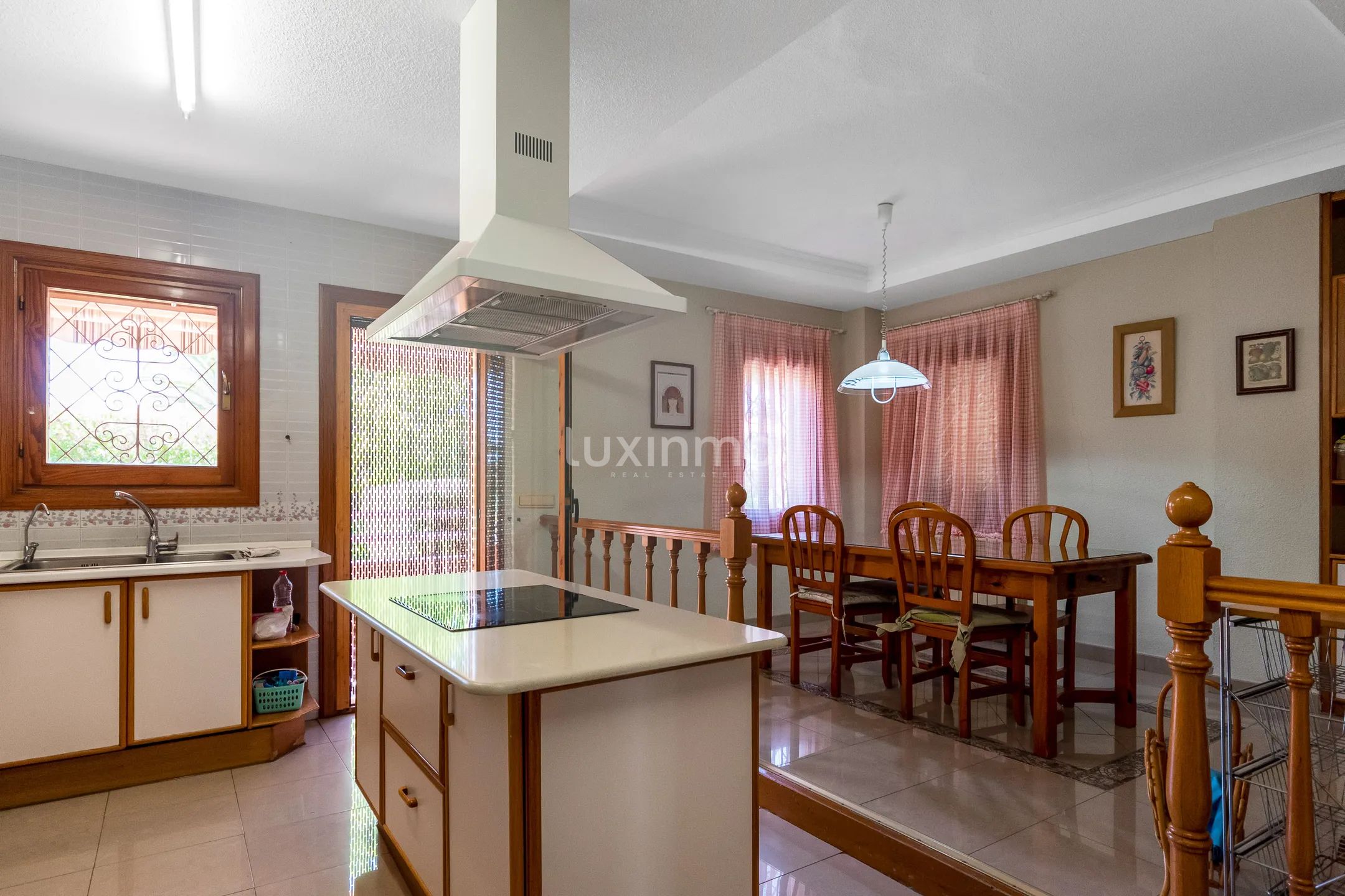 Villa for sale in pueblo levante with private swimming pool — photo 16