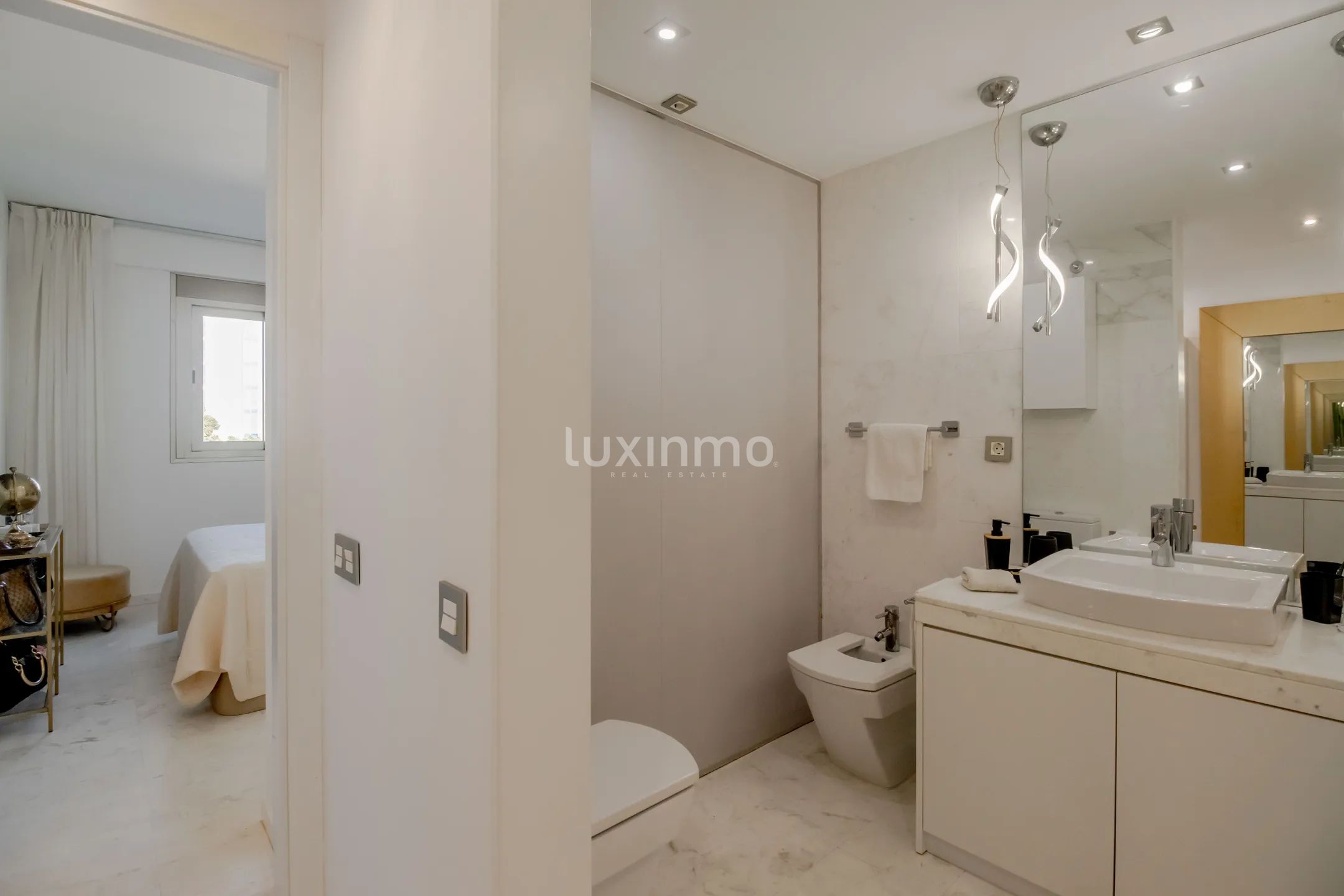 Apartamento de lujo en Royal beach Playa D'en Bossa — photo 36