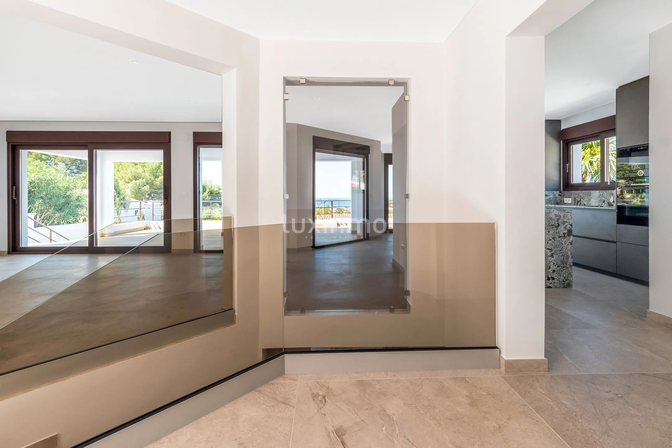 Luxury modern villa with stunning views in El Montgó, Dénia — photo 8