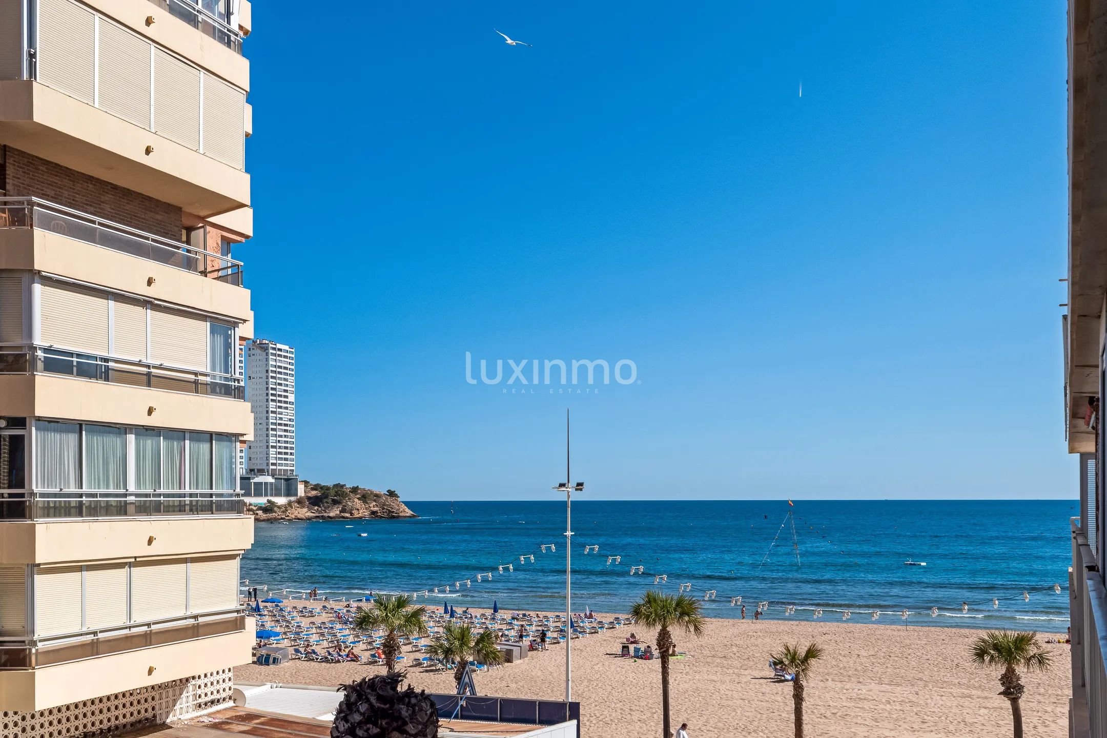 Stunning 3-Bedroom Flat with Sea & Mountain Views in Playa de Levante, Benidorm — photo 2