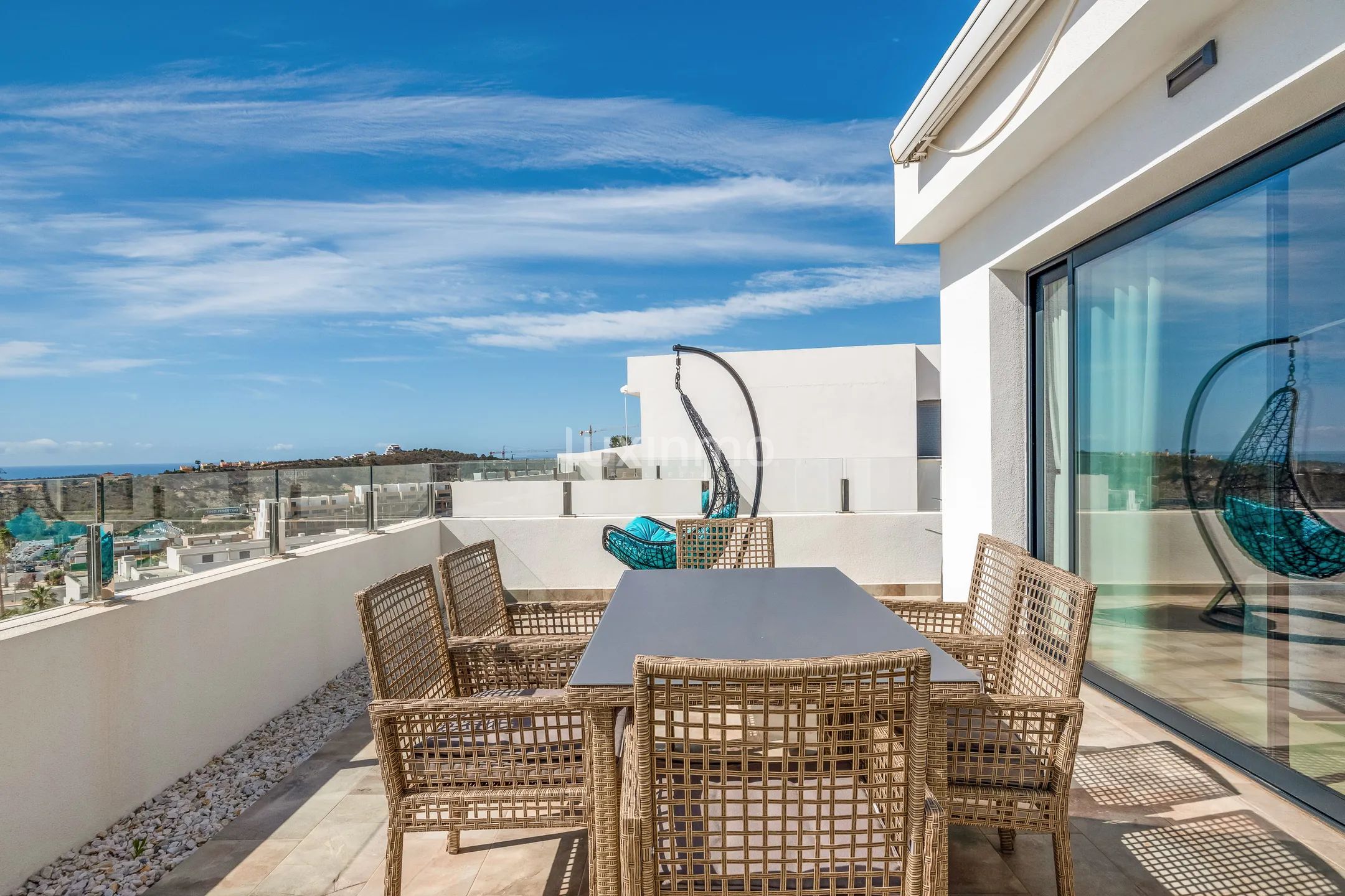 Fantastisk moderne toppleilighet med turistlisens og havutsikt — photo 18