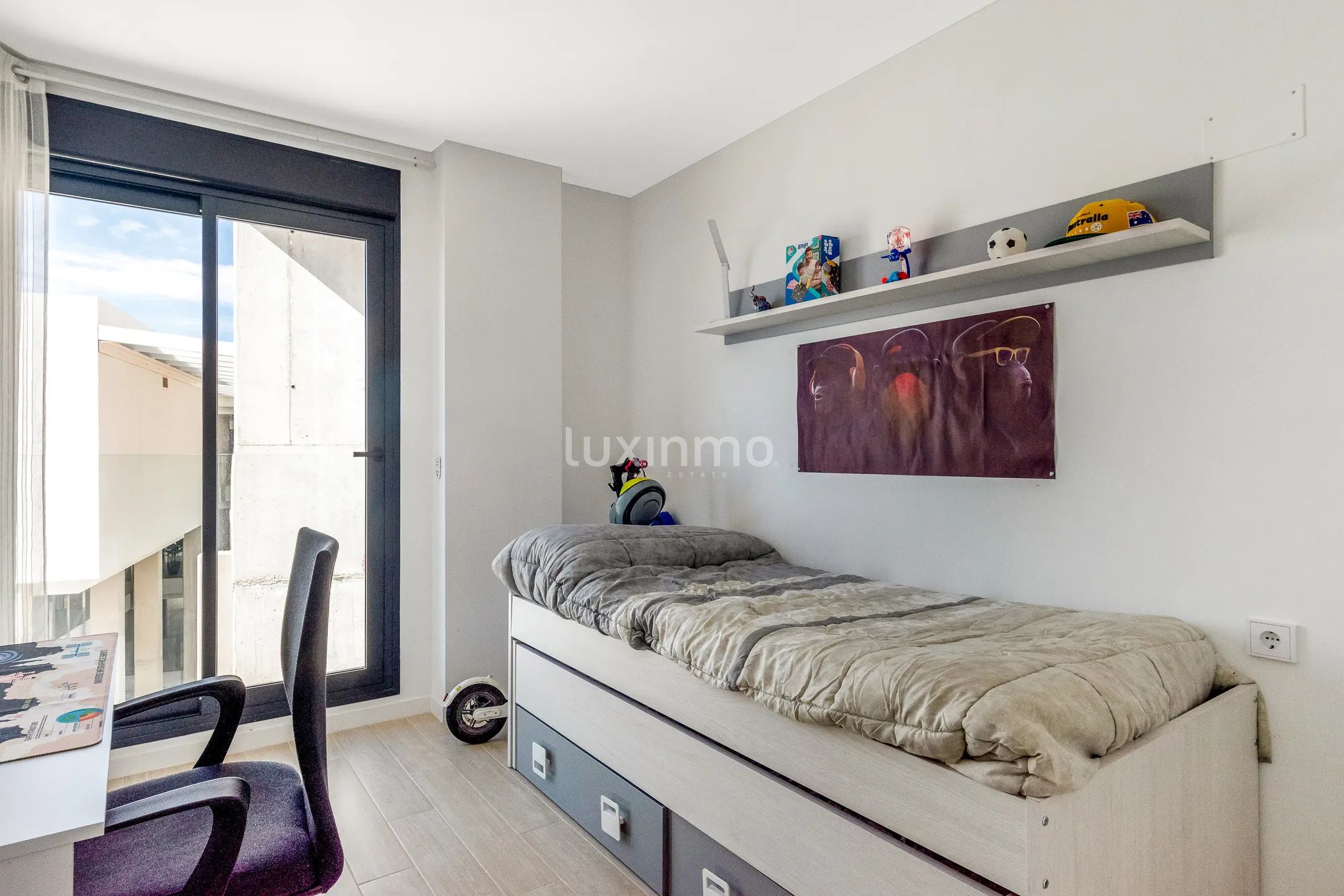 Oszałamiający nowoczesny penthouse z licencją turystyczną i widokiem na morze — photo 14