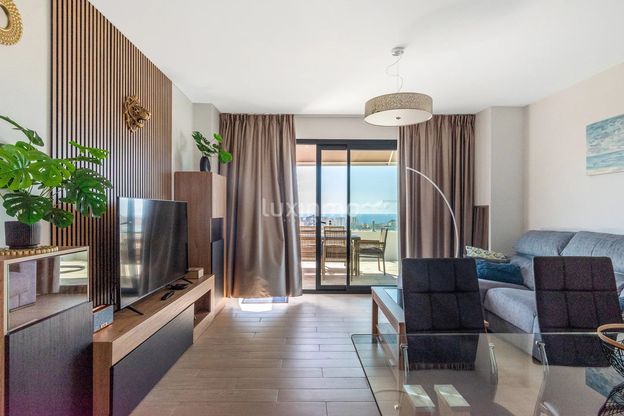 Oszałamiający nowoczesny penthouse z licencją turystyczną i widokiem na morze — photo 7