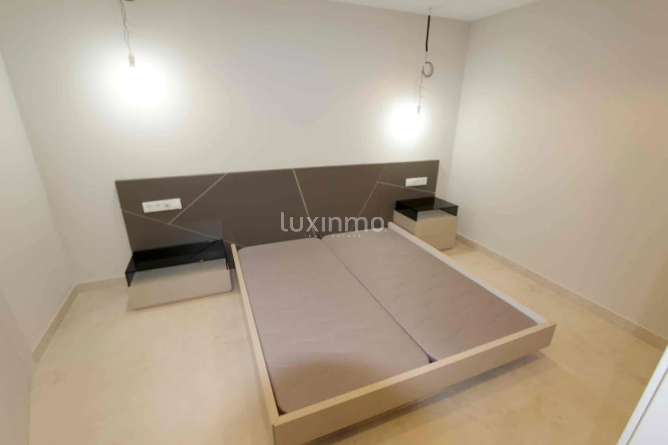 Espectacular ático dúplex en primera línea de playa en Benidorm — photo 14