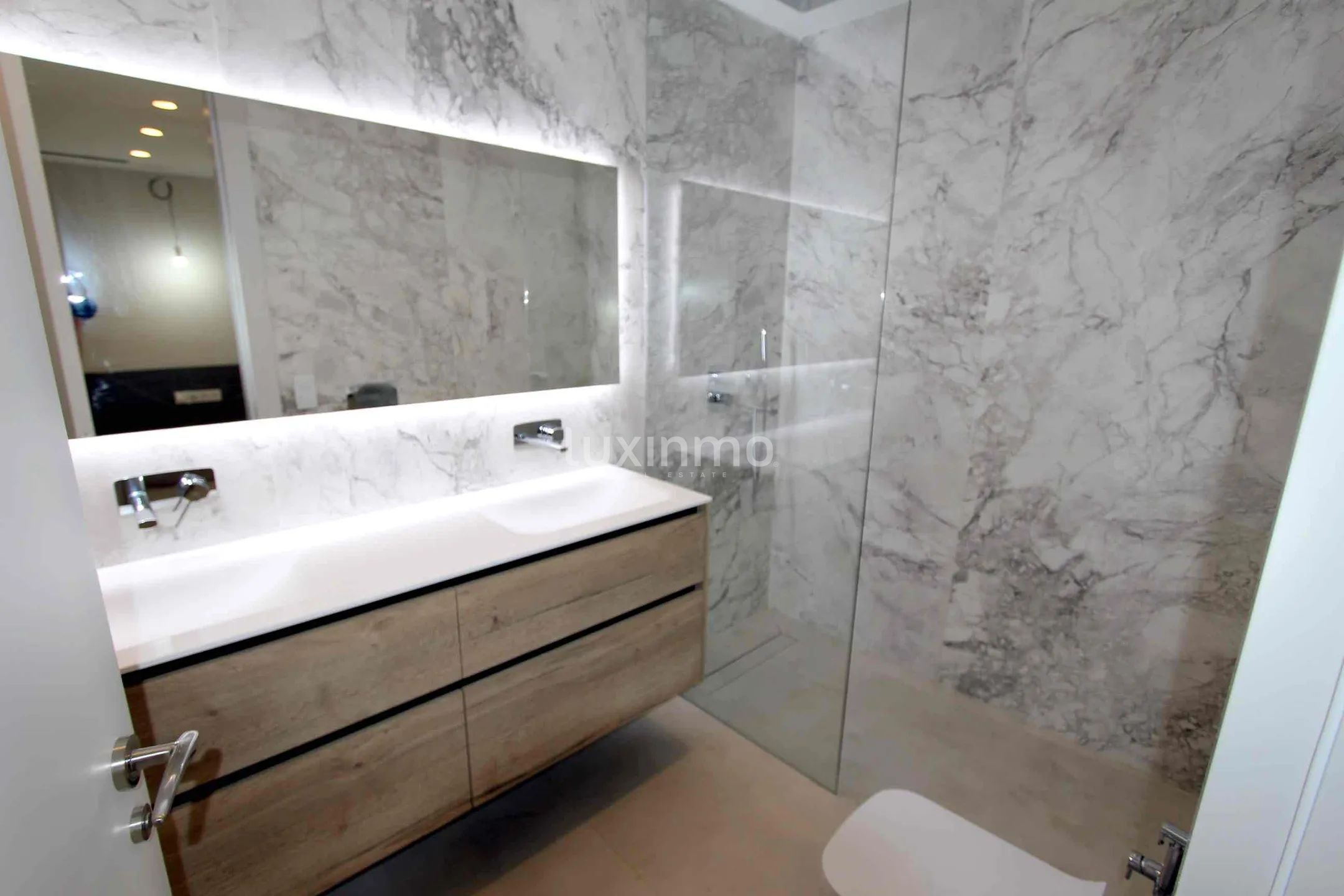 Espectacular ático dúplex en primera línea de playa en Benidorm — photo 13