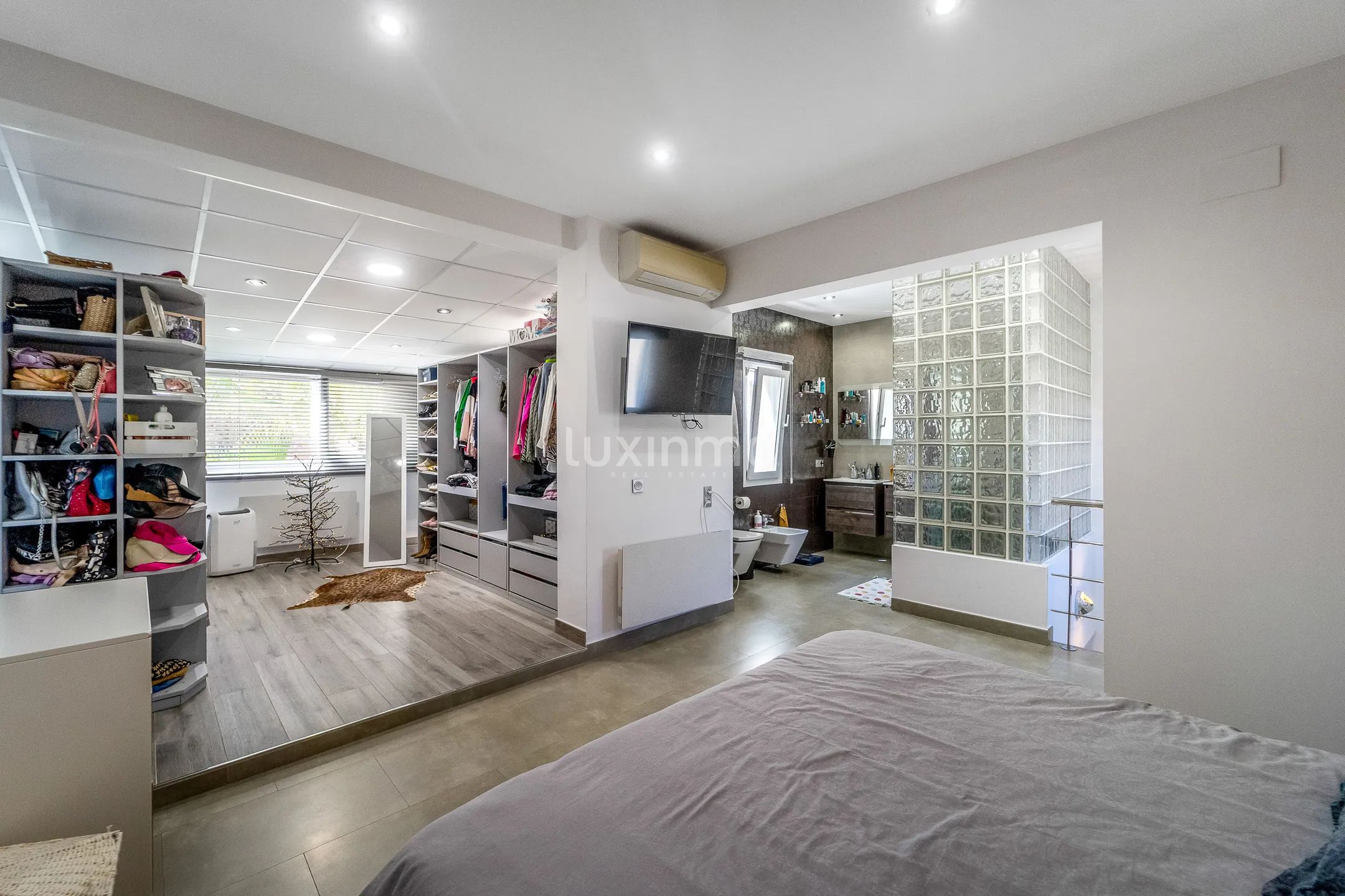 Uroczy dom w stylu śródziemnomorskim z 3 sypialniami w Calpe — photo 16