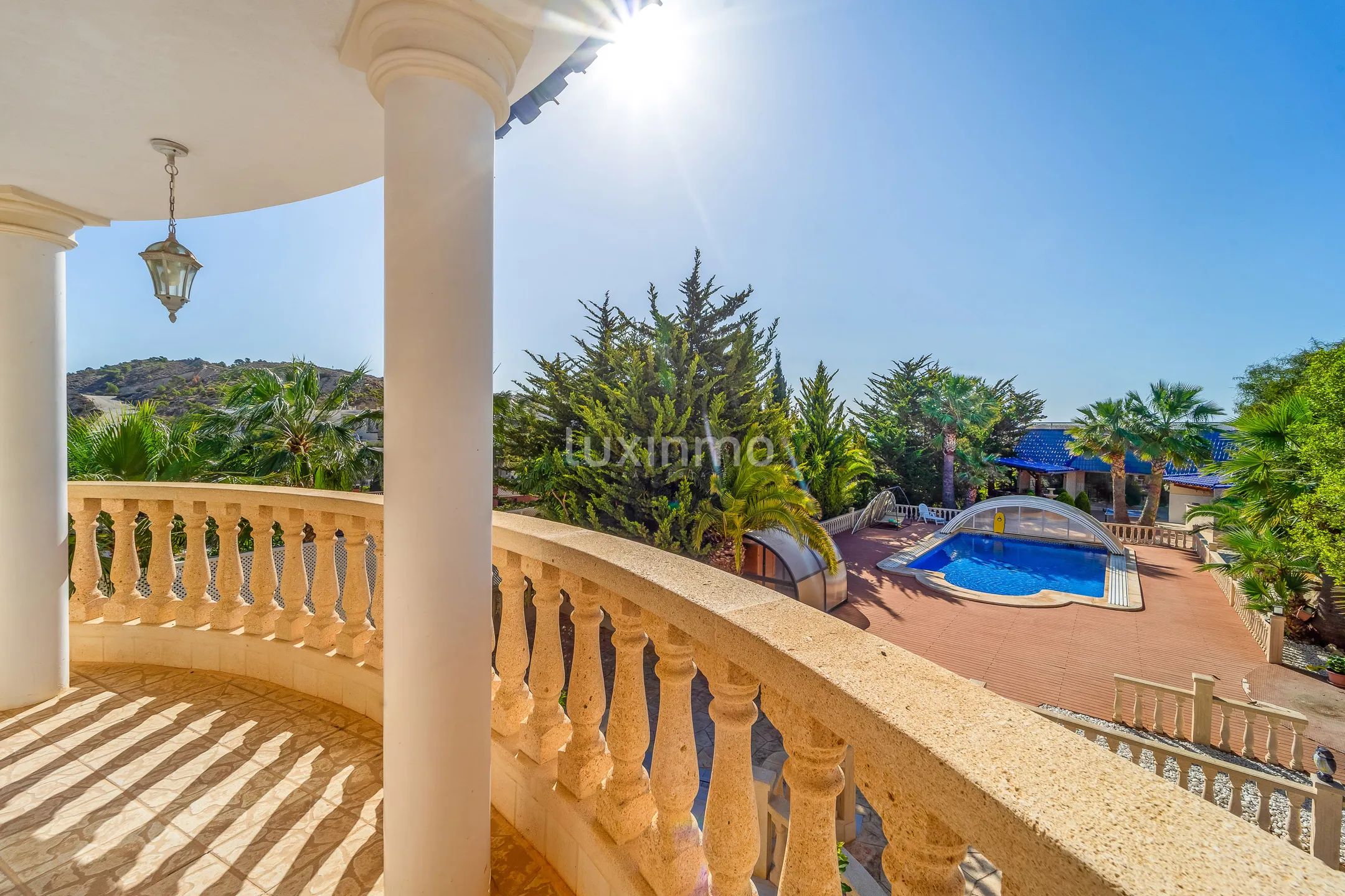 House with lots of privacy in colonial style in Campello — photo 21