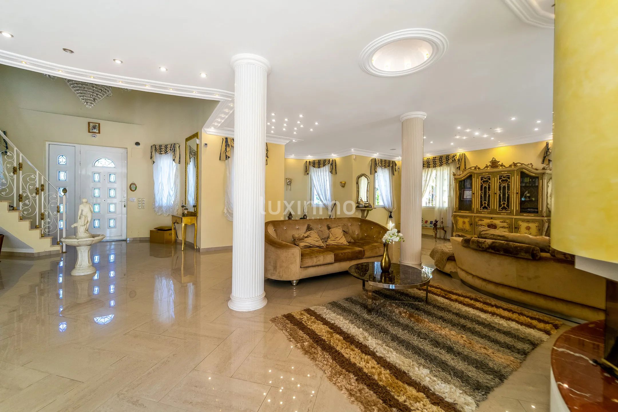 House with lots of privacy in colonial style in Campello — photo 9