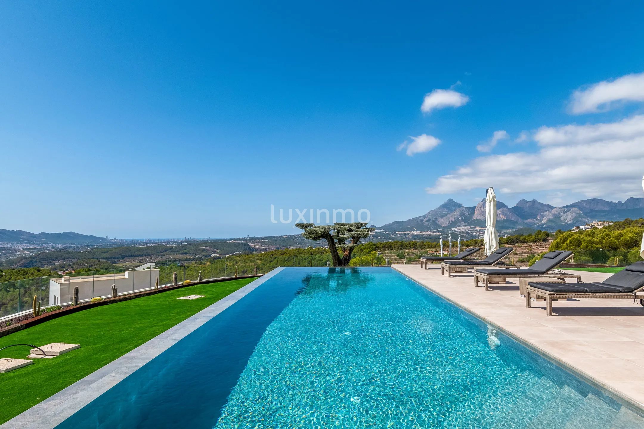 Lujoso chalet moderno con impresionantes vistas en Altea la Vella — photo 7