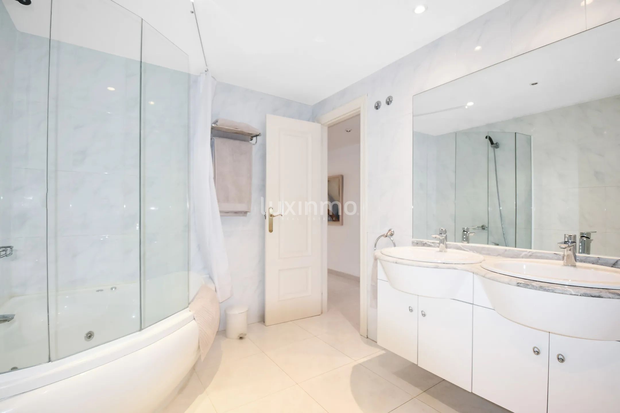Superbe appartement méditerranéen de 4 chambres avec vue sur la mer à Marina Botafoc, Ibiza — photo 21